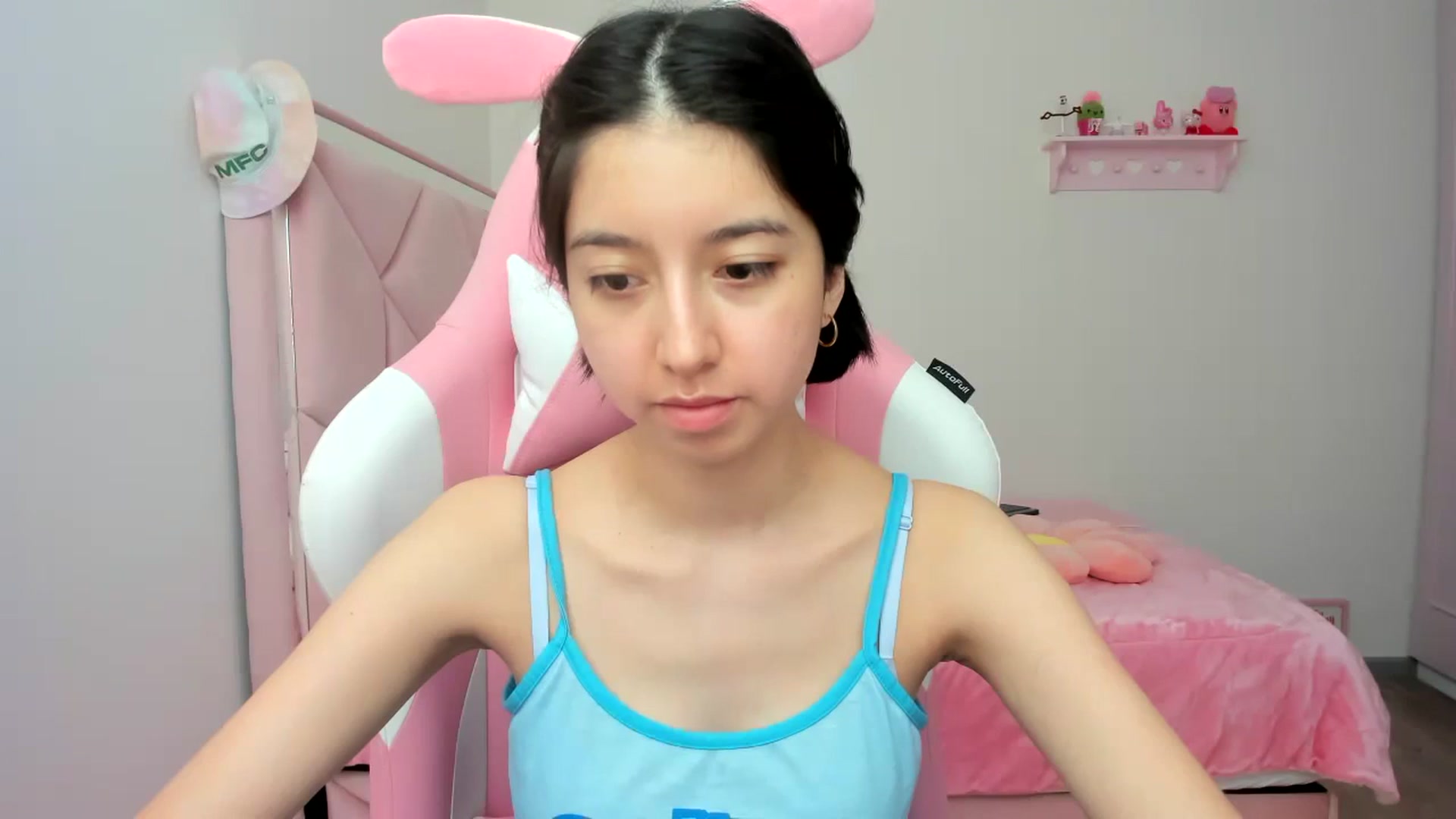 Gallery image thumbnail from Cherrycute666's myfreecams stream on, 02/08/2024, 19:57 image 11 of 20