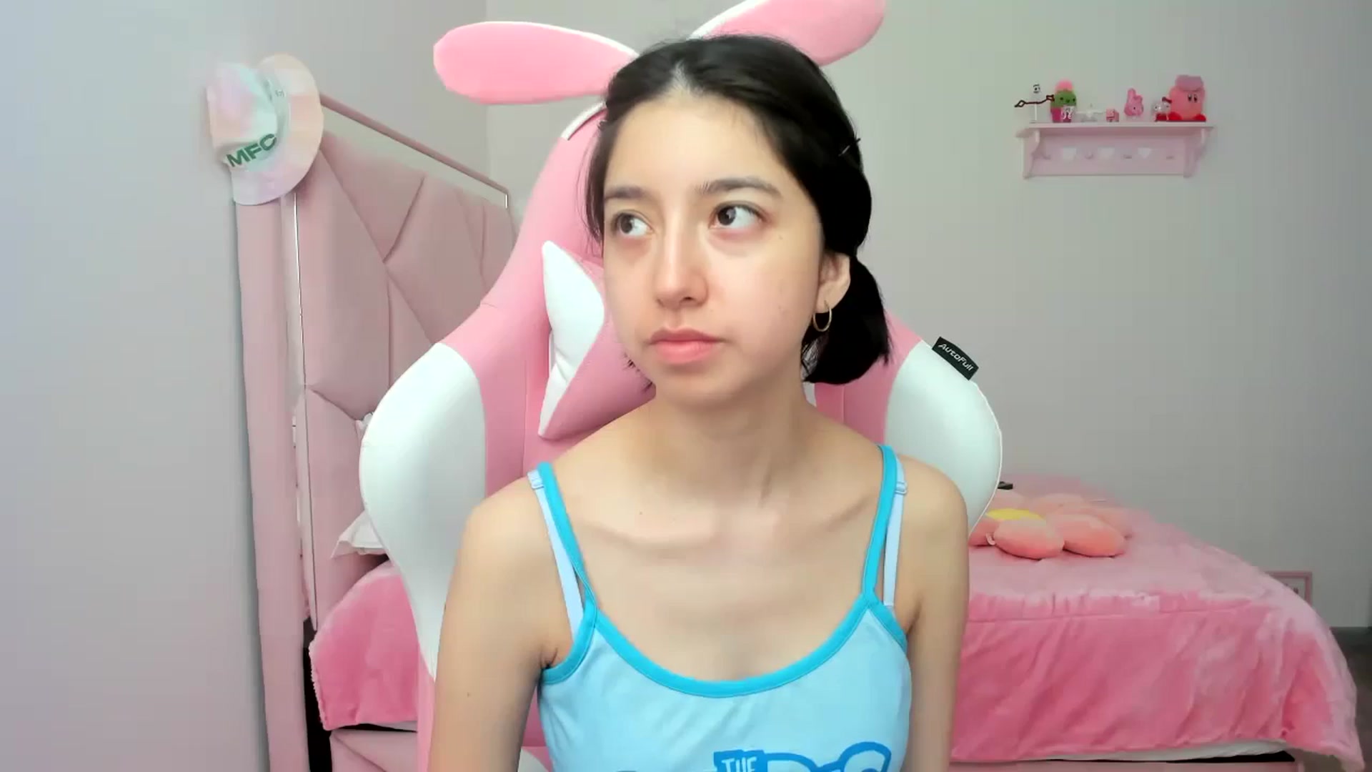 Gallery image thumbnail from Cherrycute666's myfreecams stream on, 02/08/2024, 19:57 image 2 of 20