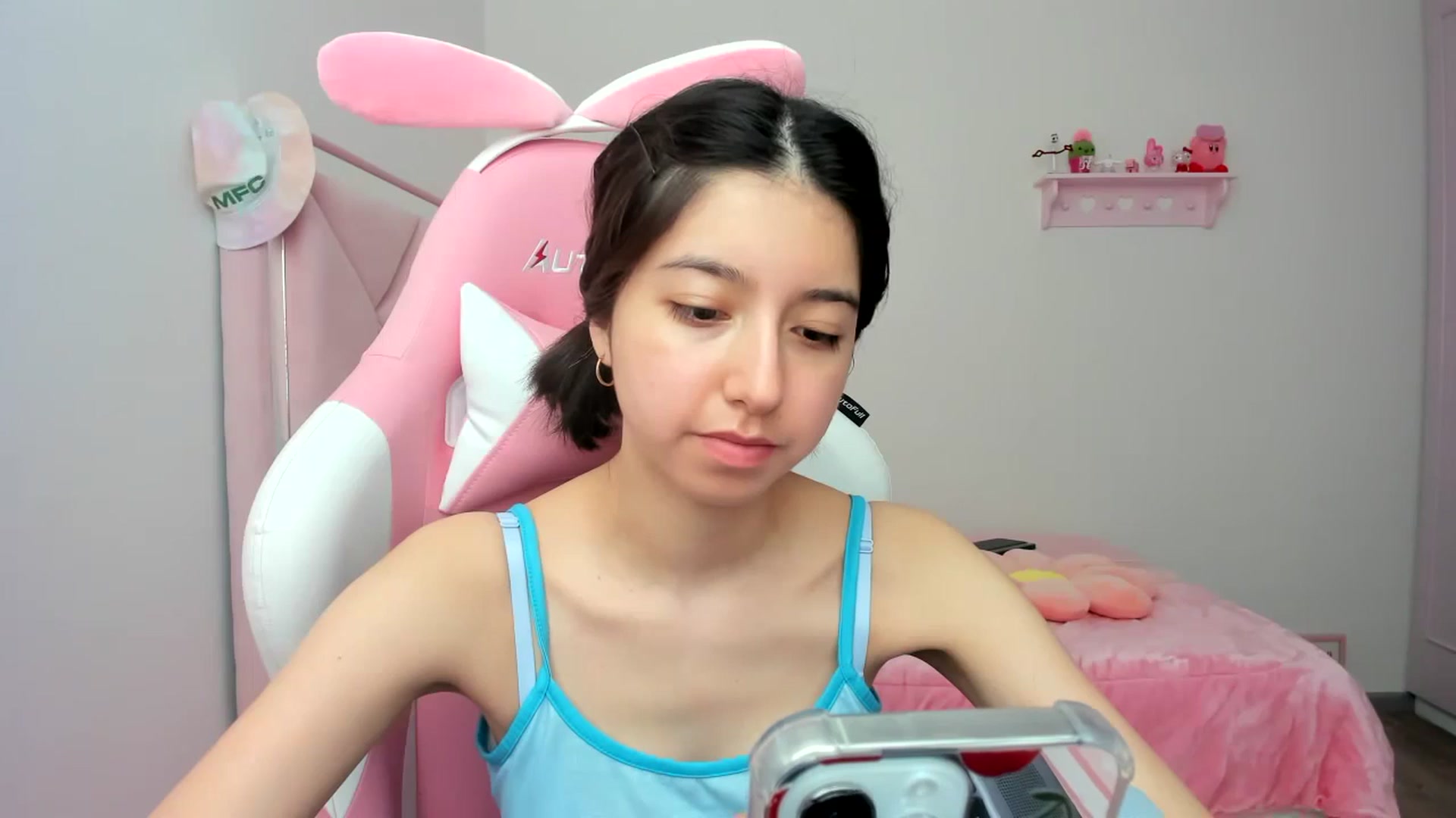 Gallery image thumbnail from Cherrycute666's myfreecams stream on, 02/08/2024, 19:57 image 16 of 20