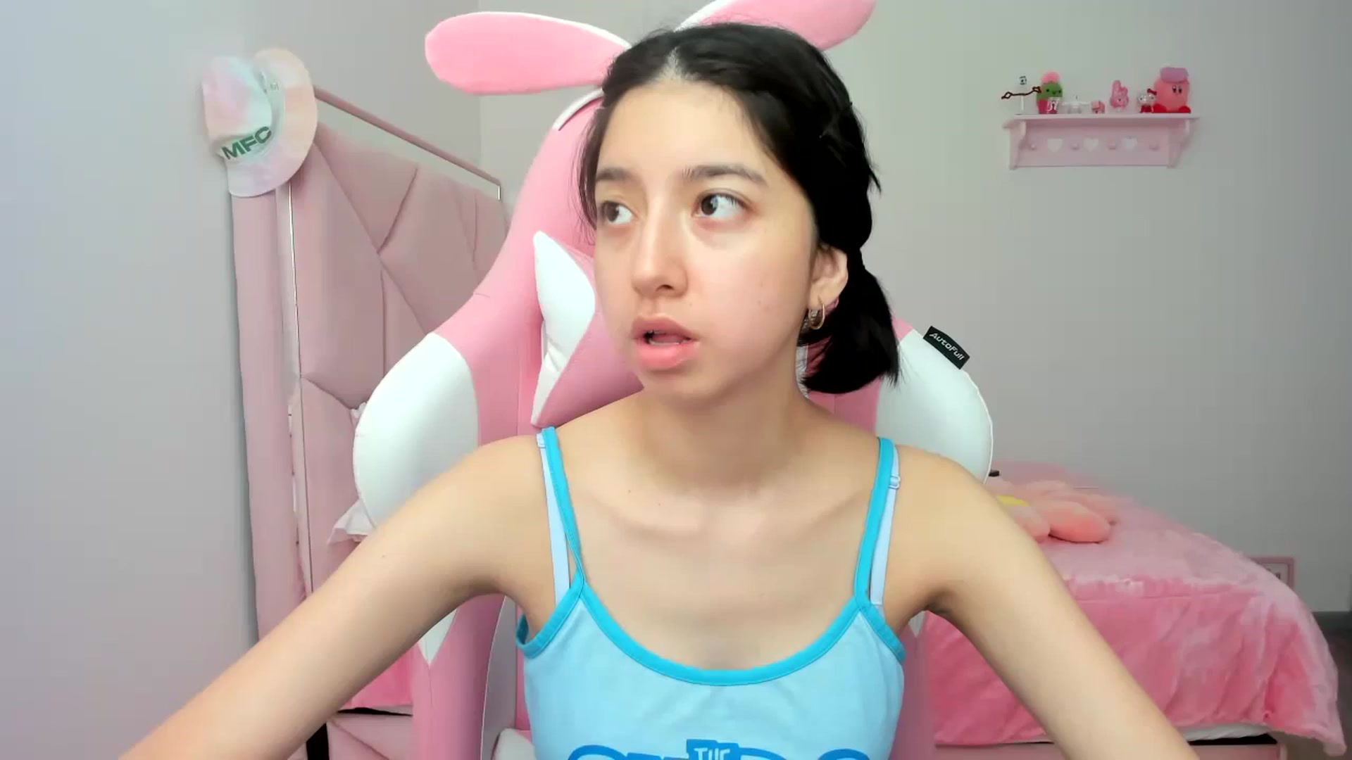 Gallery image thumbnail from Cherrycute666's myfreecams stream on, 02/08/2024, 19:57 image 6 of 20