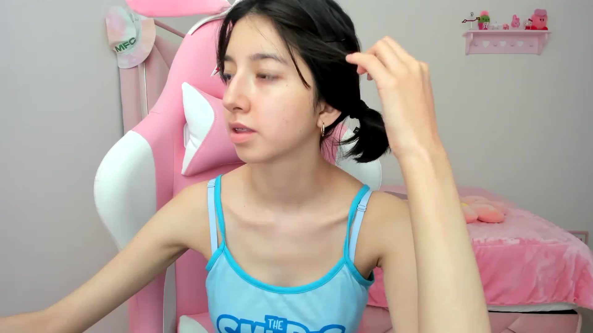 Gallery image thumbnail from Cherrycute666's myfreecams stream on, 02/08/2024, 22:34 image 18 of 20