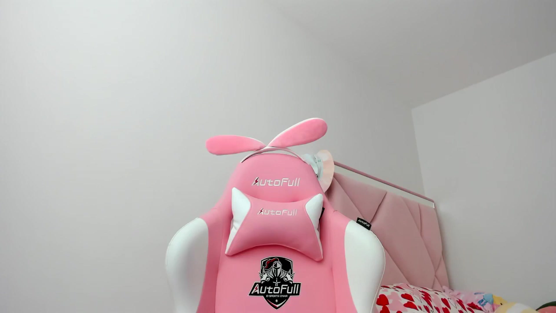 Gallery image thumbnail from Cherrycute666's myfreecams stream on, 02/08/2024, 22:34 image 1 of 20