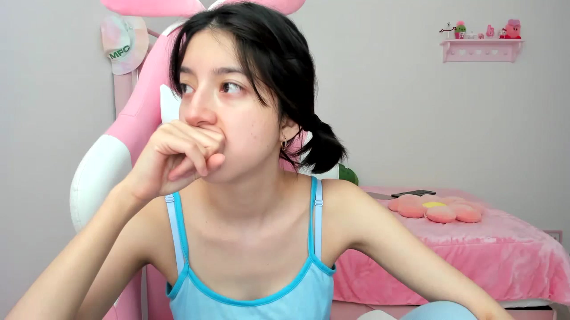 Gallery image thumbnail from Cherrycute666's myfreecams stream on, 02/08/2024, 22:34 image 19 of 20