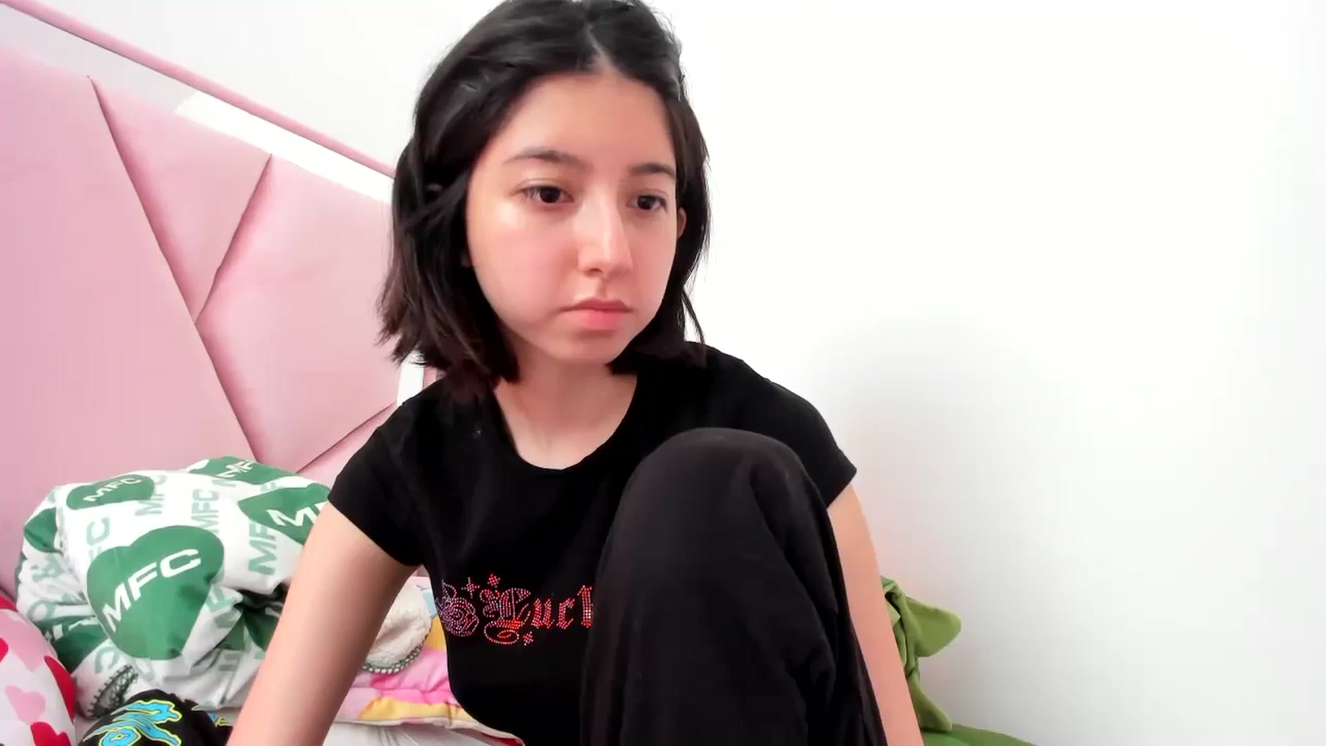 Gallery image thumbnail from Cherrycute666's myfreecams stream on, 02/09/2024, 20:42 image 14 of 20