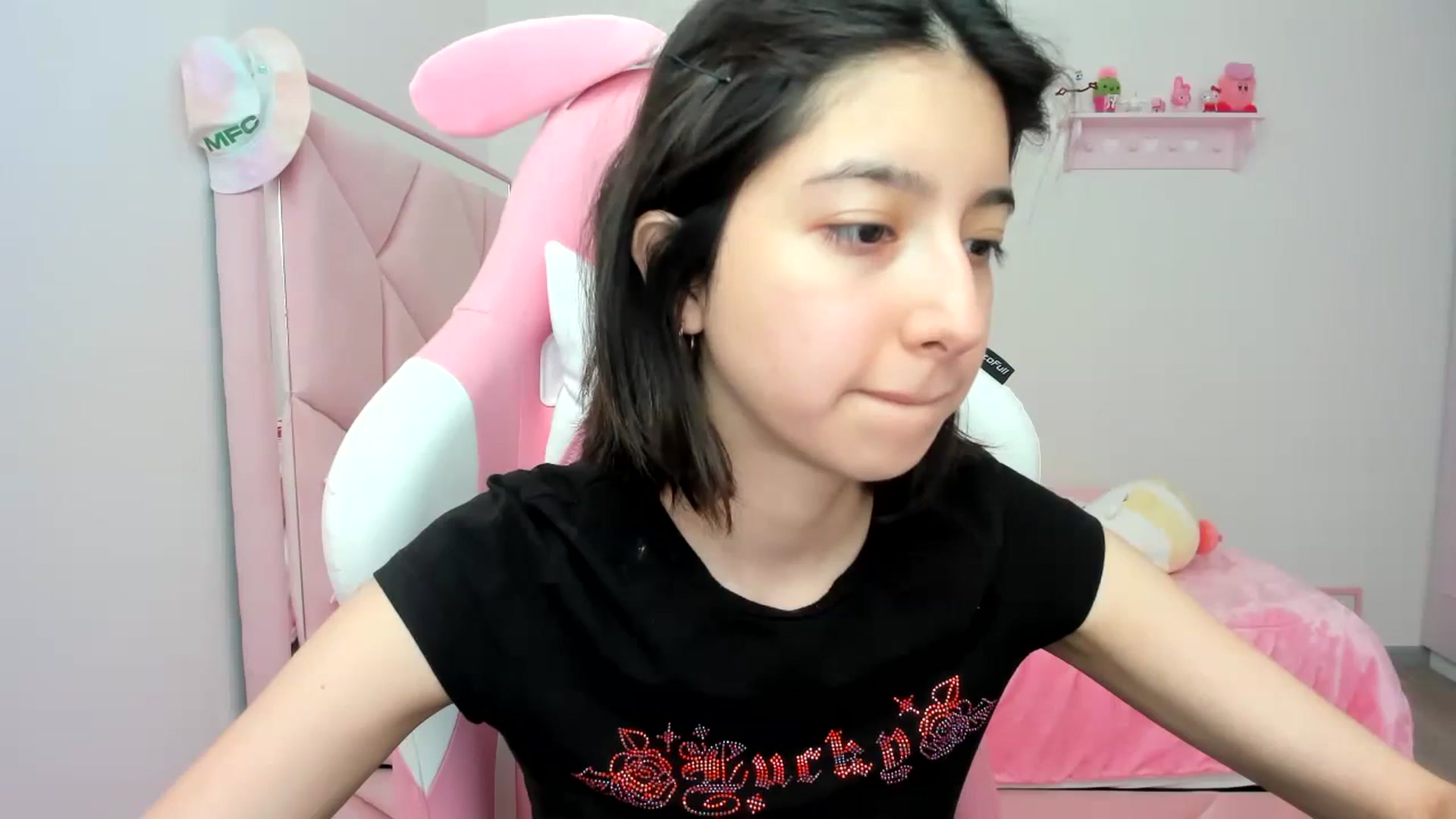 Gallery image thumbnail from Cherrycute666's myfreecams stream on, 02/09/2024, 22:34 image 18 of 20