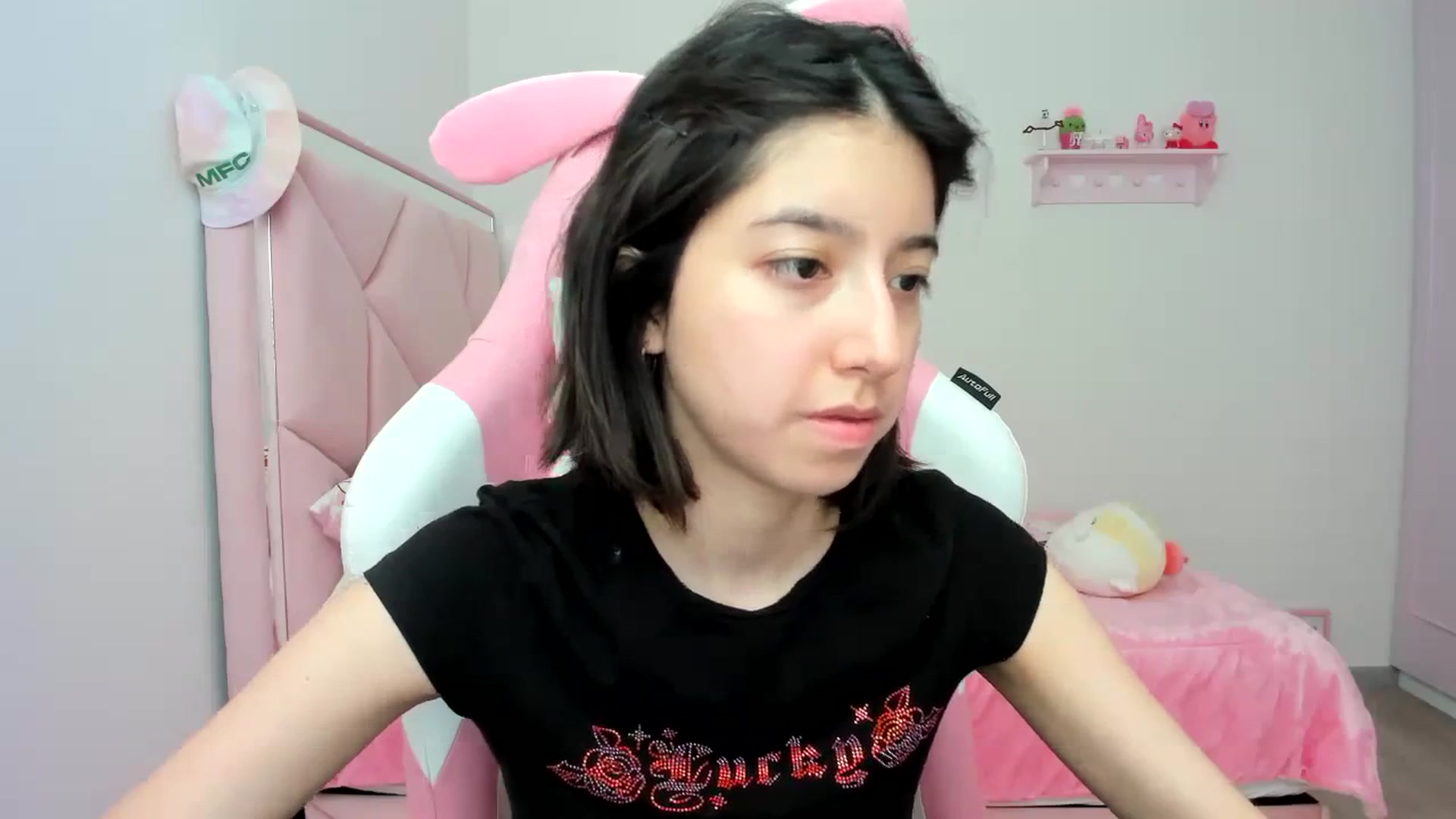 Gallery image thumbnail from Cherrycute666's myfreecams stream on, 02/09/2024, 22:34 image 19 of 20