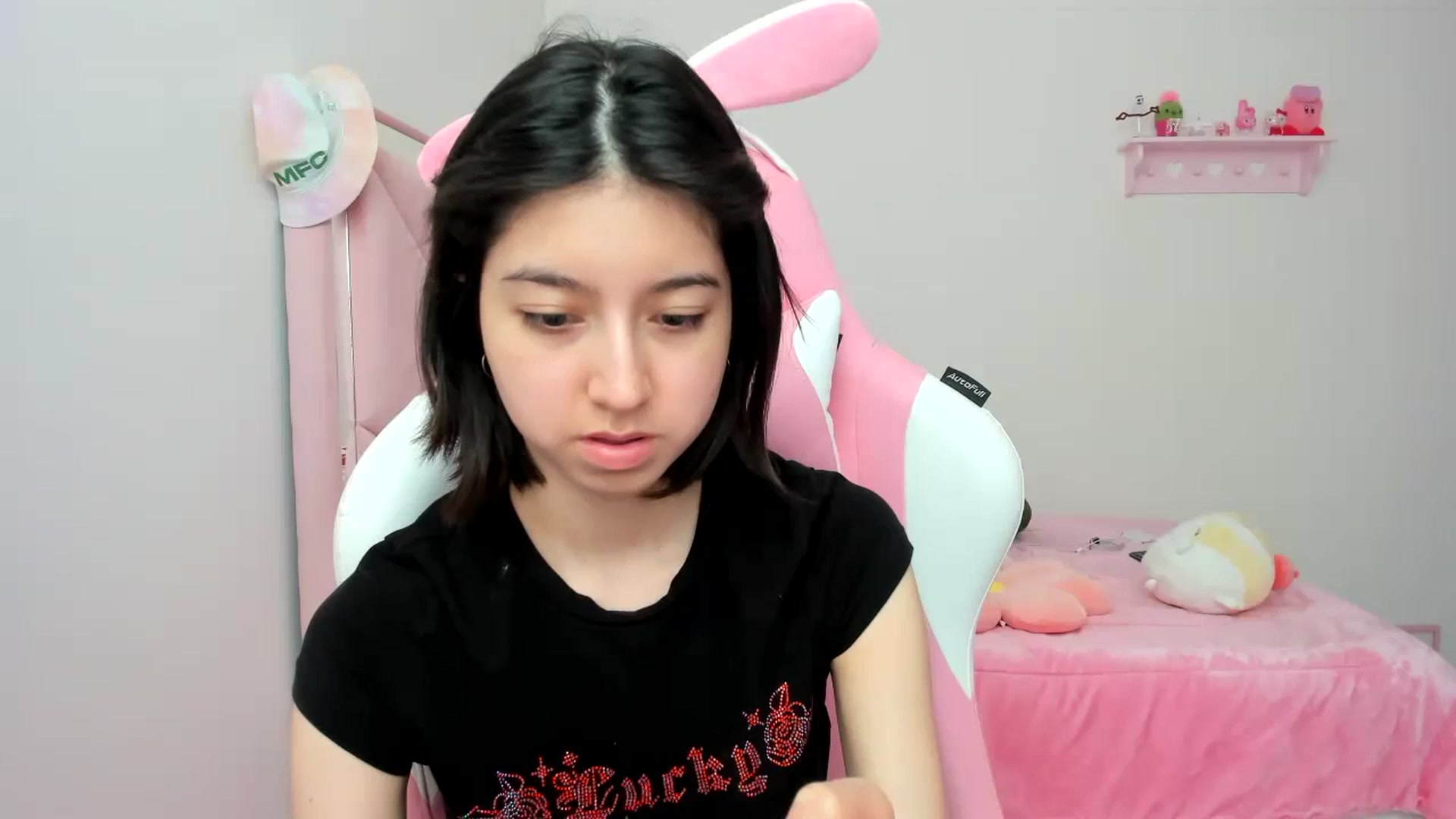 Gallery image thumbnail from Cherrycute666's myfreecams stream on, 02/09/2024, 22:34 image 10 of 20