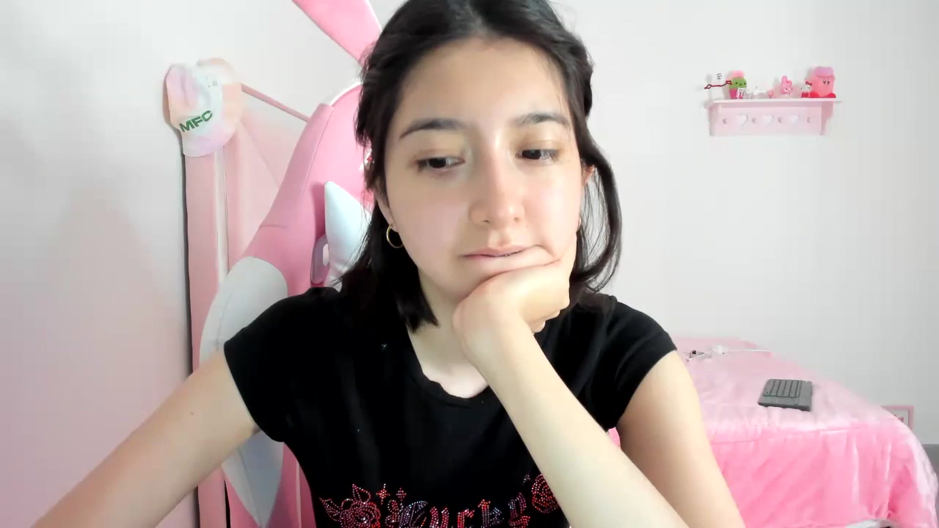 Gallery image thumbnail from Cherrycute666's myfreecams stream on, 02/10/2024, 02:48 image 18 of 20