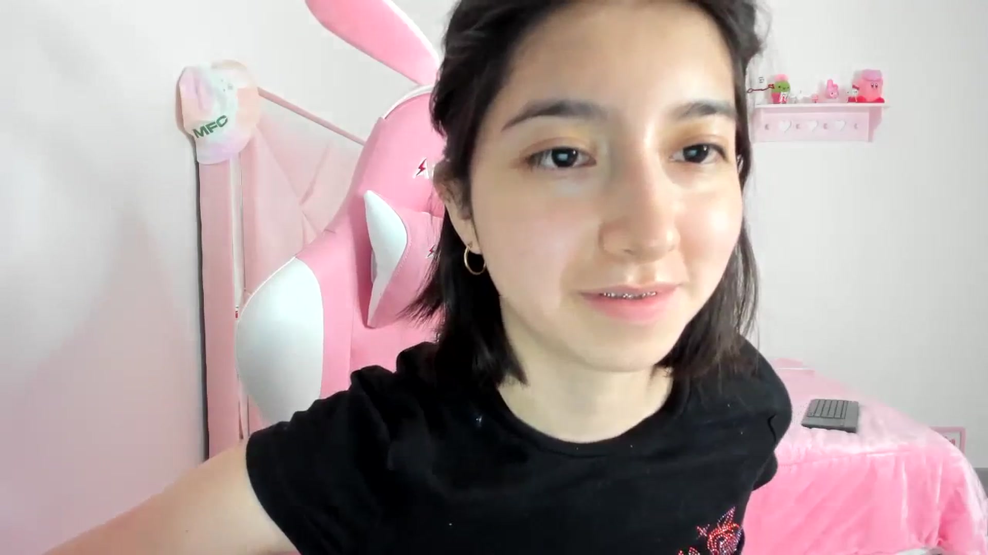 Gallery image thumbnail from Cherrycute666's myfreecams stream on, 02/10/2024, 02:48 image 8 of 20