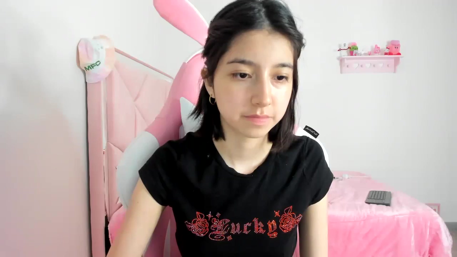 Gallery image thumbnail from Cherrycute666's myfreecams stream on, 02/10/2024, 02:48 image 12 of 20