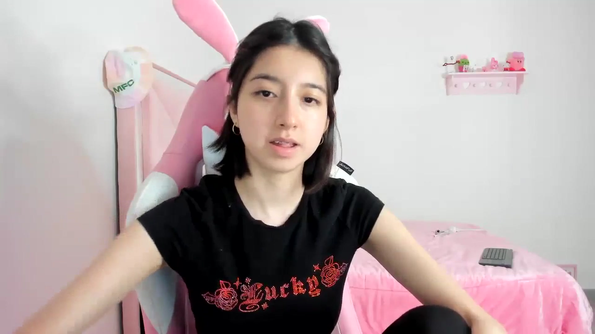 Gallery image thumbnail from Cherrycute666's myfreecams stream on, 02/10/2024, 02:48 image 16 of 20