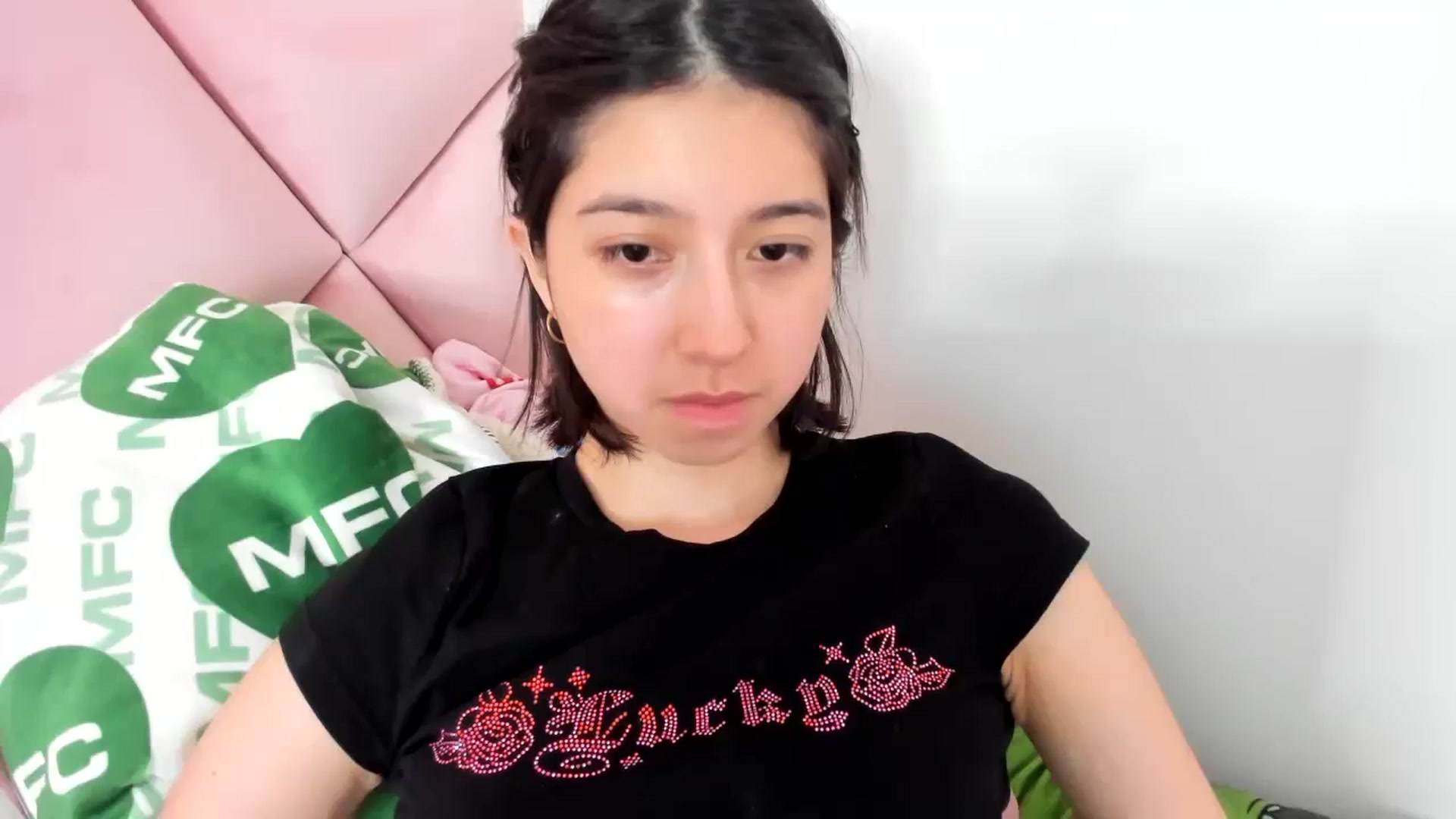 Gallery image thumbnail from Cherrycute666's myfreecams stream on, 02/10/2024, 07:23 image 18 of 20