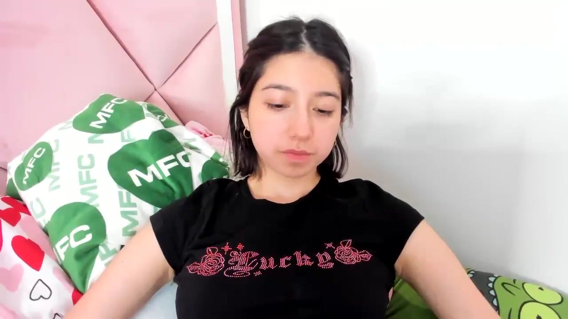 Gallery image thumbnail from Cherrycute666's myfreecams stream on, 02/10/2024, 07:23 image 20 of 20