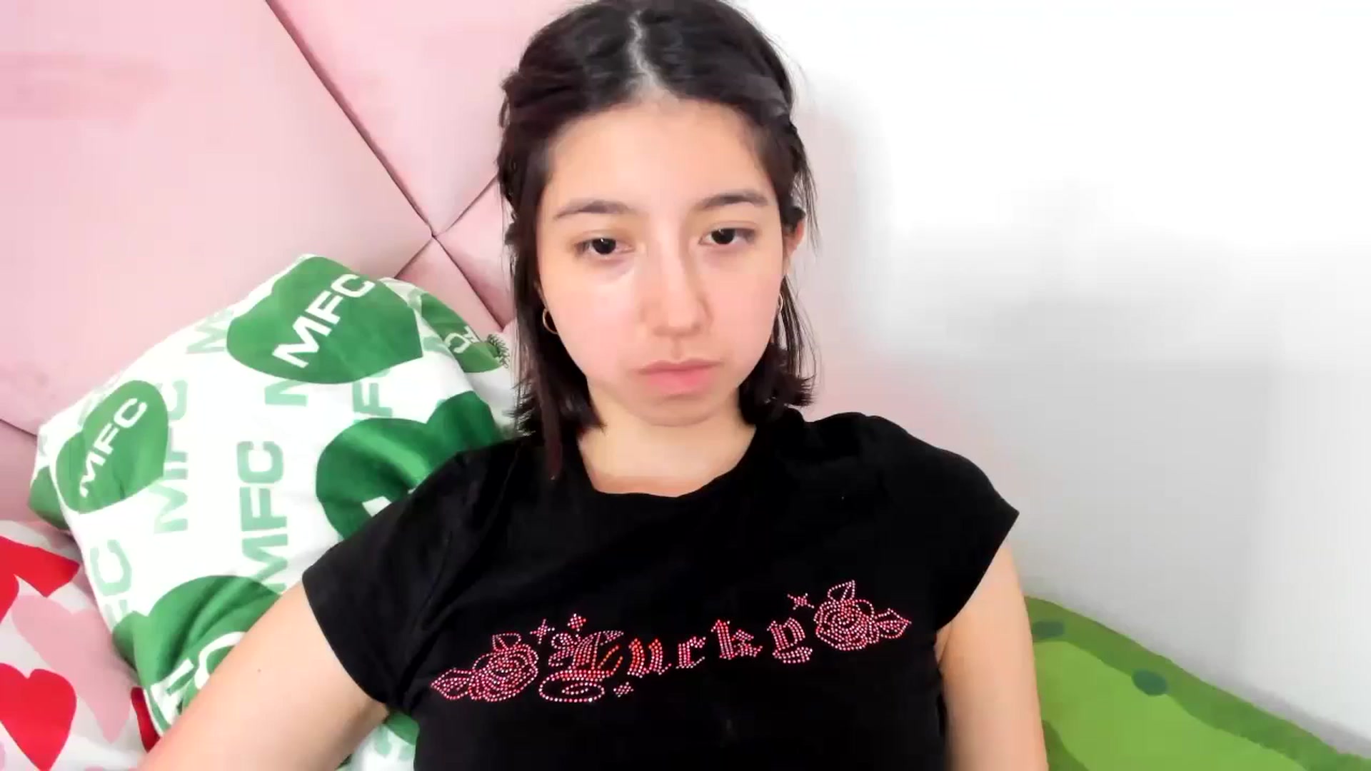 Gallery image thumbnail from Cherrycute666's myfreecams stream on, 02/10/2024, 07:23 image 1 of 20