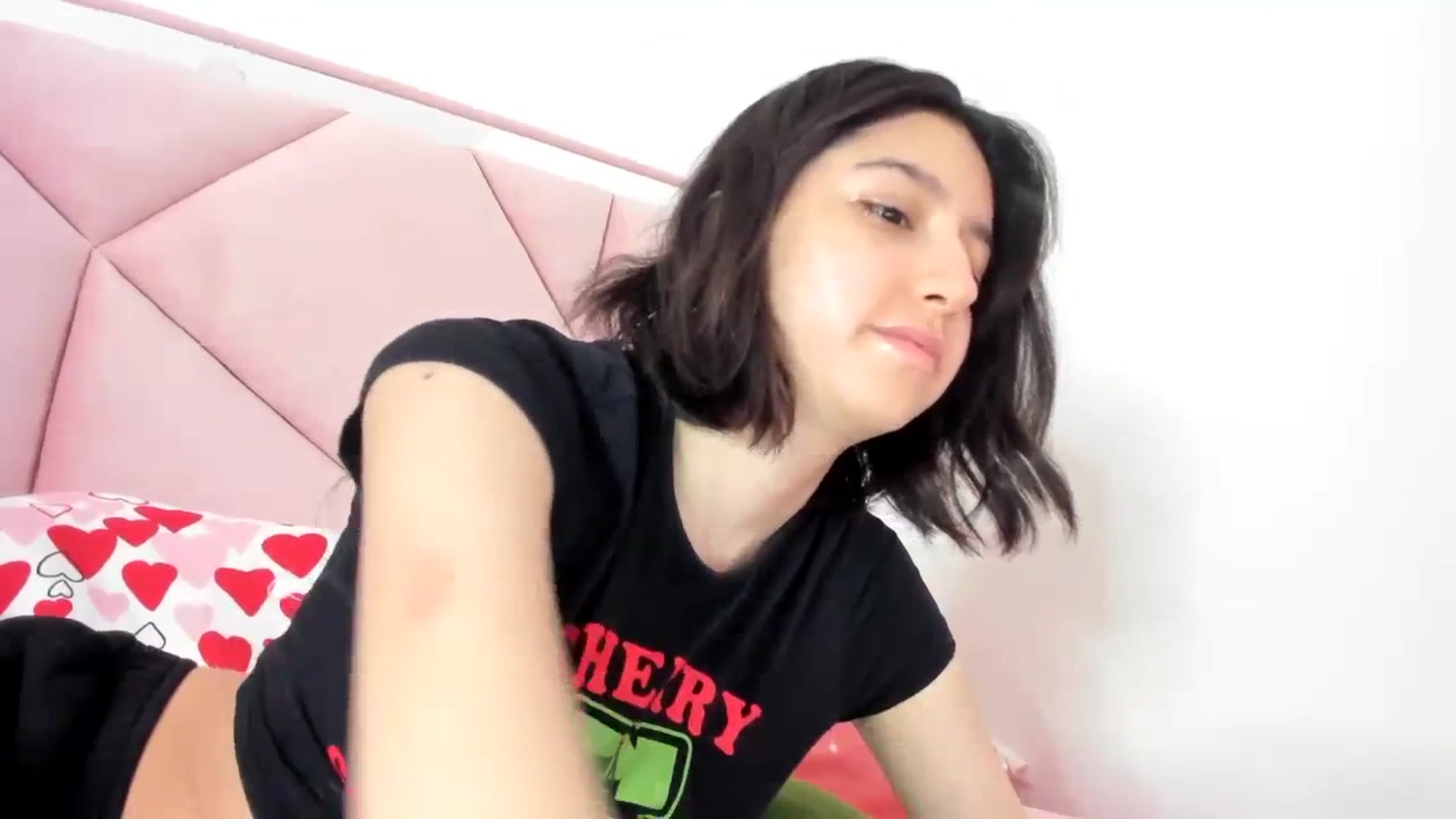 Gallery image thumbnail from Cherrycute666's myfreecams stream on, 02/10/2024, 10:48 image 19 of 20