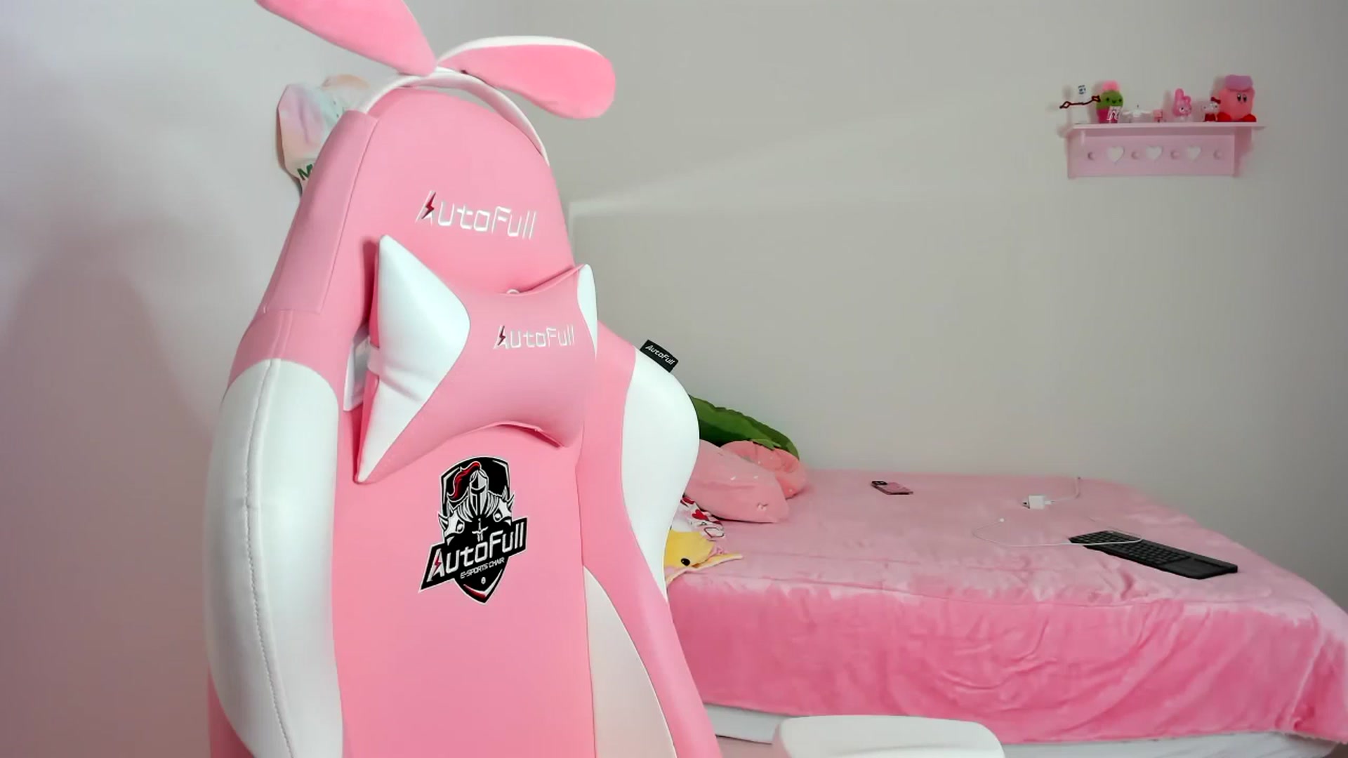 Gallery image thumbnail from Cherrycute666's myfreecams stream on, 02/11/2024, 06:17 image 12 of 20