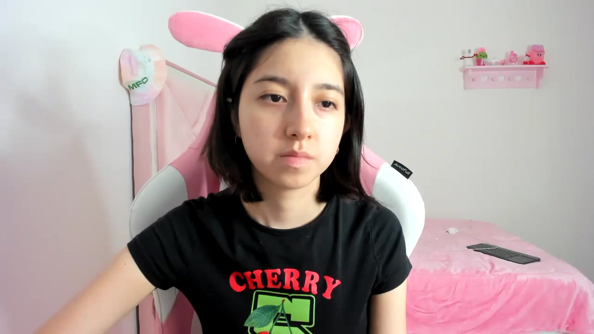 Gallery image thumbnail from Cherrycute666's myfreecams stream on, 02/11/2024, 06:17 image 17 of 20