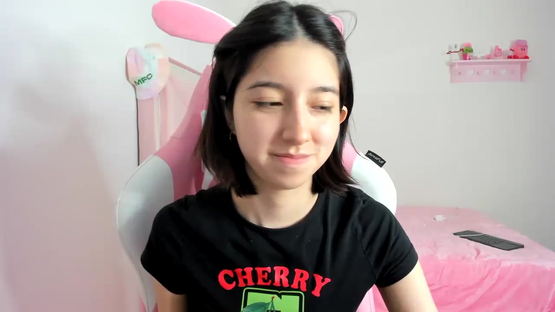 Gallery image thumbnail from Cherrycute666's myfreecams stream on, 02/11/2024, 06:17 image 18 of 20