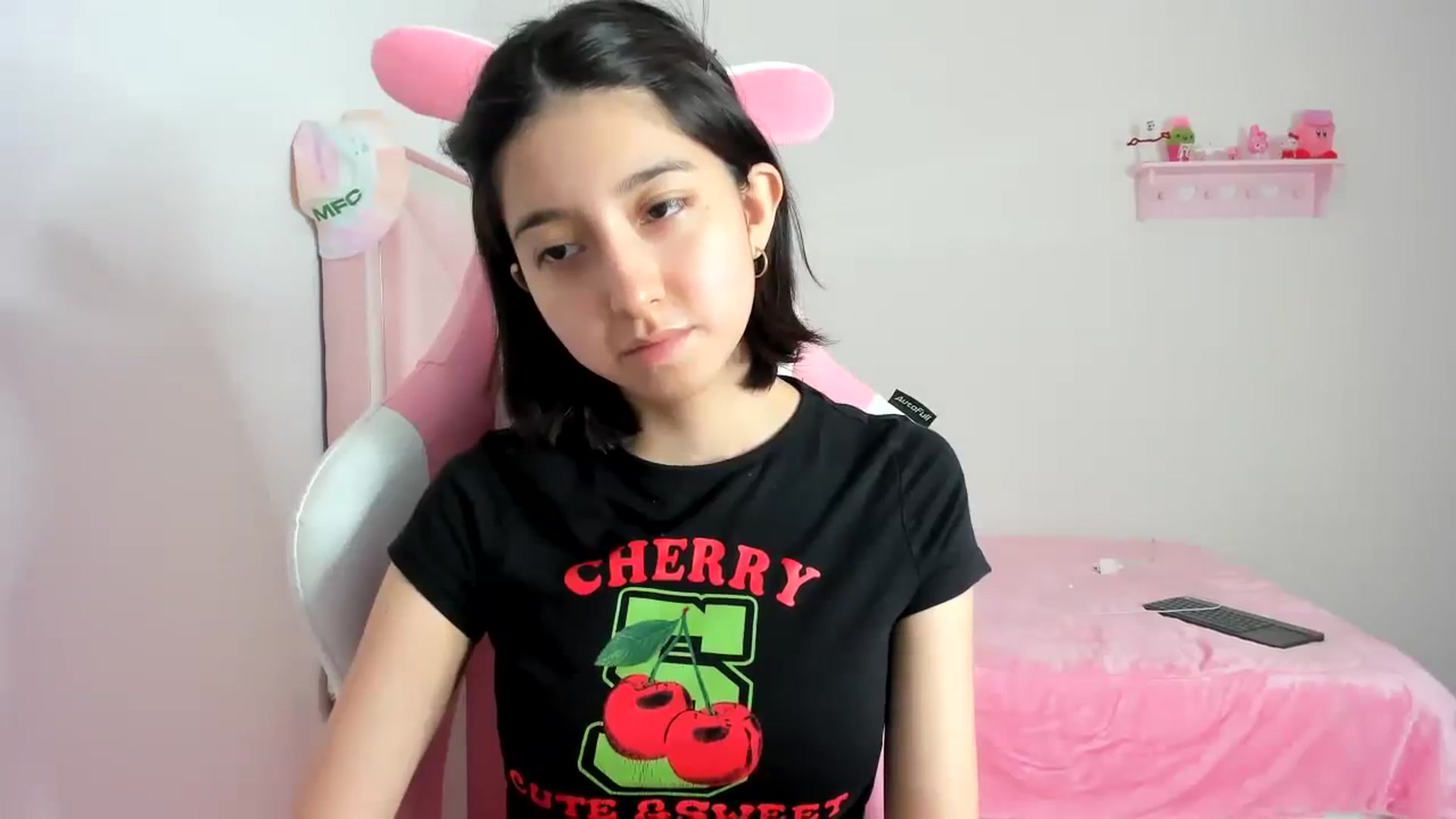 Gallery image thumbnail from Cherrycute666's myfreecams stream on, 02/11/2024, 06:17 image 15 of 20