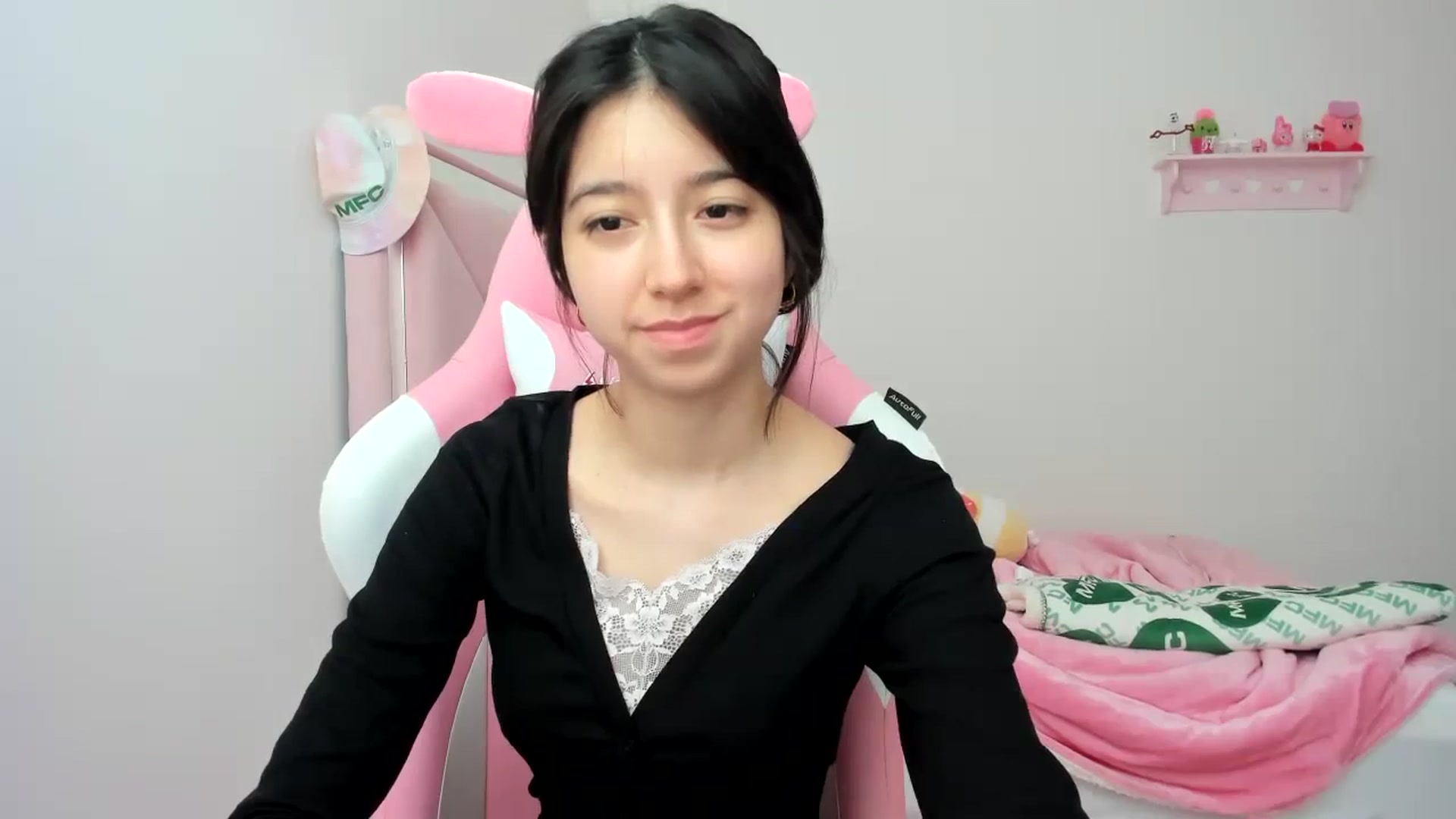 Gallery image thumbnail from Cherrycute666's myfreecams stream on, 02/11/2024, 19:07 image 9 of 20