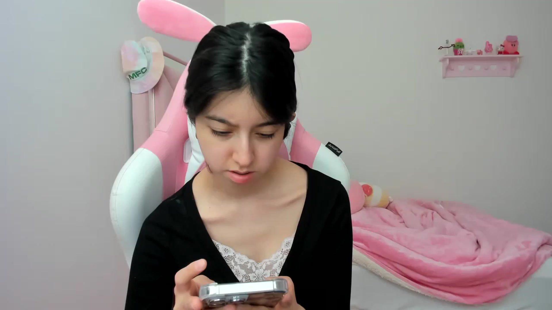 Gallery image thumbnail from Cherrycute666's myfreecams stream on, 02/11/2024, 19:07 image 1 of 20