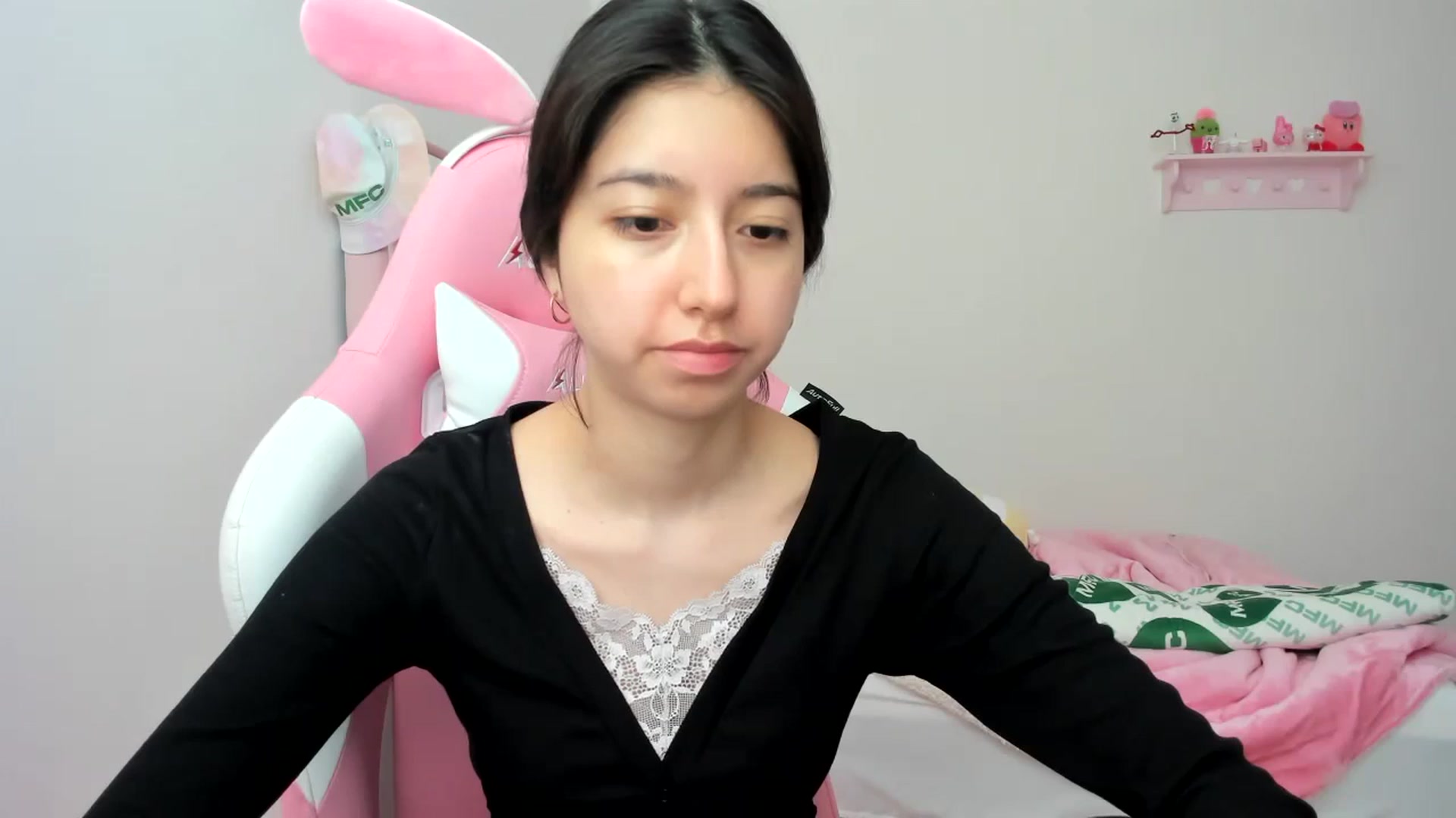 Gallery image thumbnail from Cherrycute666's myfreecams stream on, 02/11/2024, 19:07 image 15 of 20