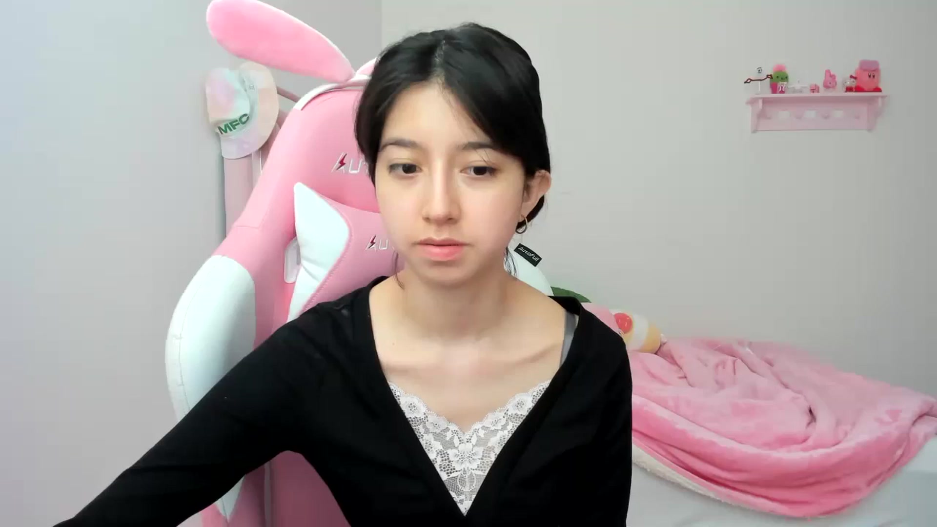 Gallery image thumbnail from Cherrycute666's myfreecams stream on, 02/11/2024, 19:07 image 3 of 20