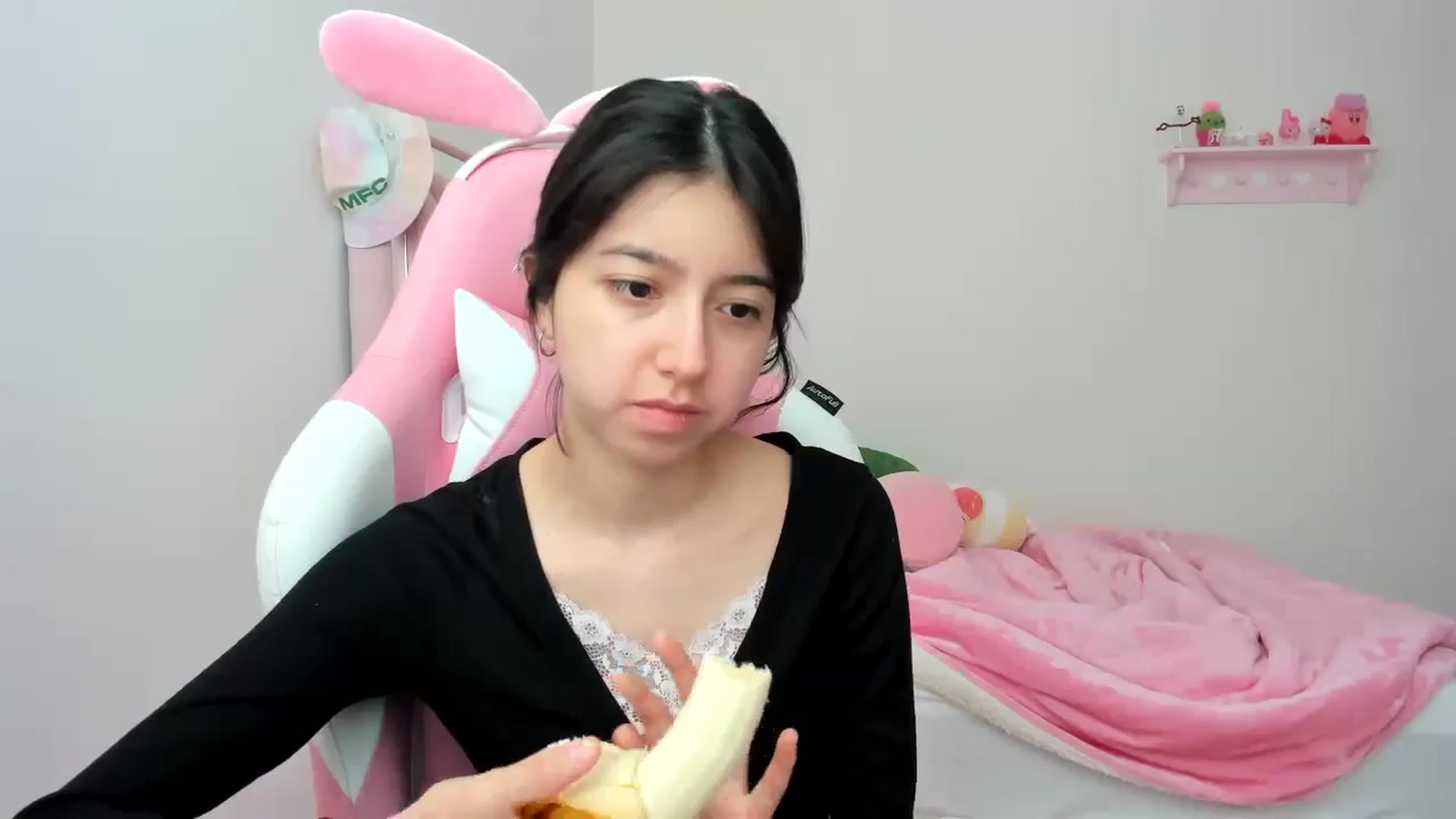 Gallery image thumbnail from Cherrycute666's myfreecams stream on, 02/11/2024, 19:07 image 5 of 20