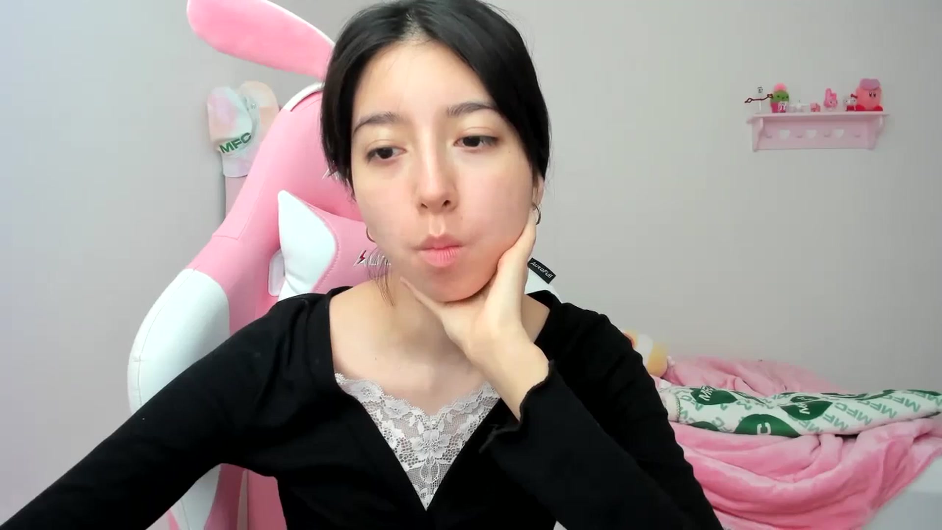 Gallery image thumbnail from Cherrycute666's myfreecams stream on, 02/11/2024, 19:07 image 19 of 20