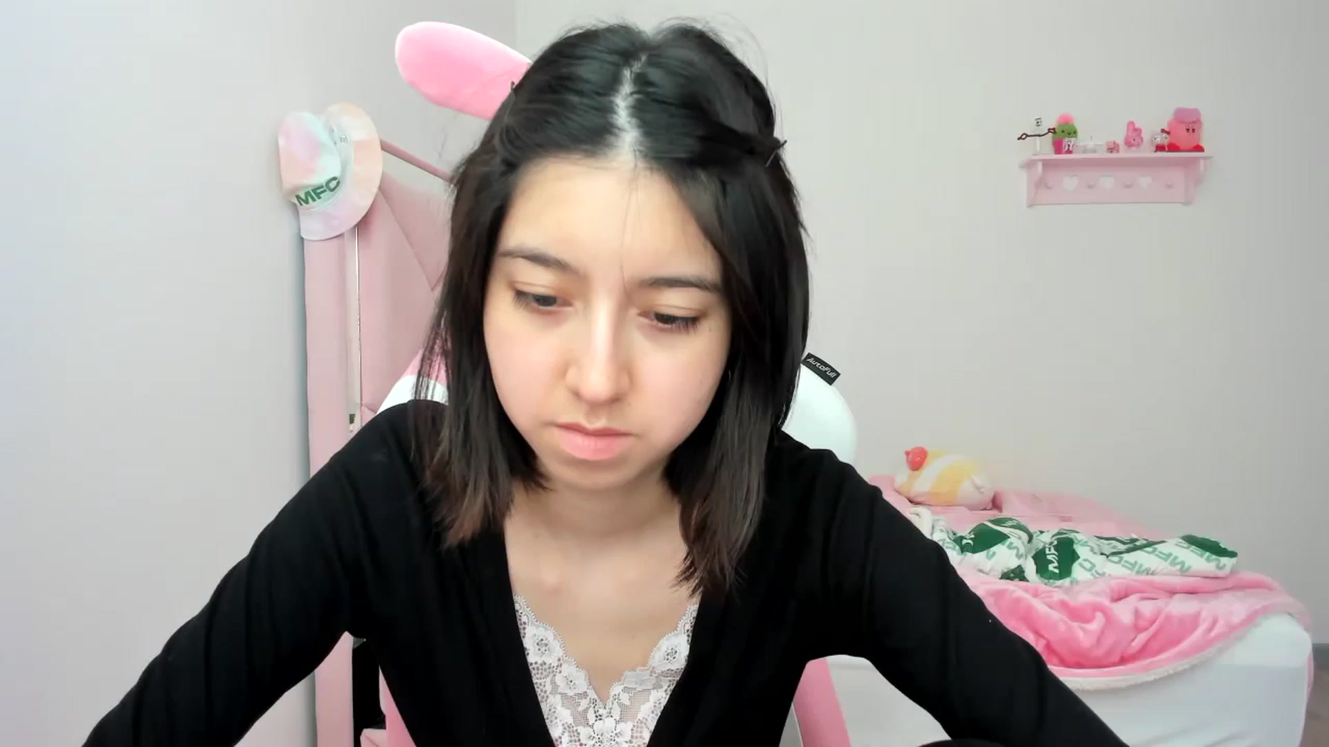 Gallery image thumbnail from Cherrycute666's myfreecams stream on, 02/12/2024, 24:05 image 9 of 20