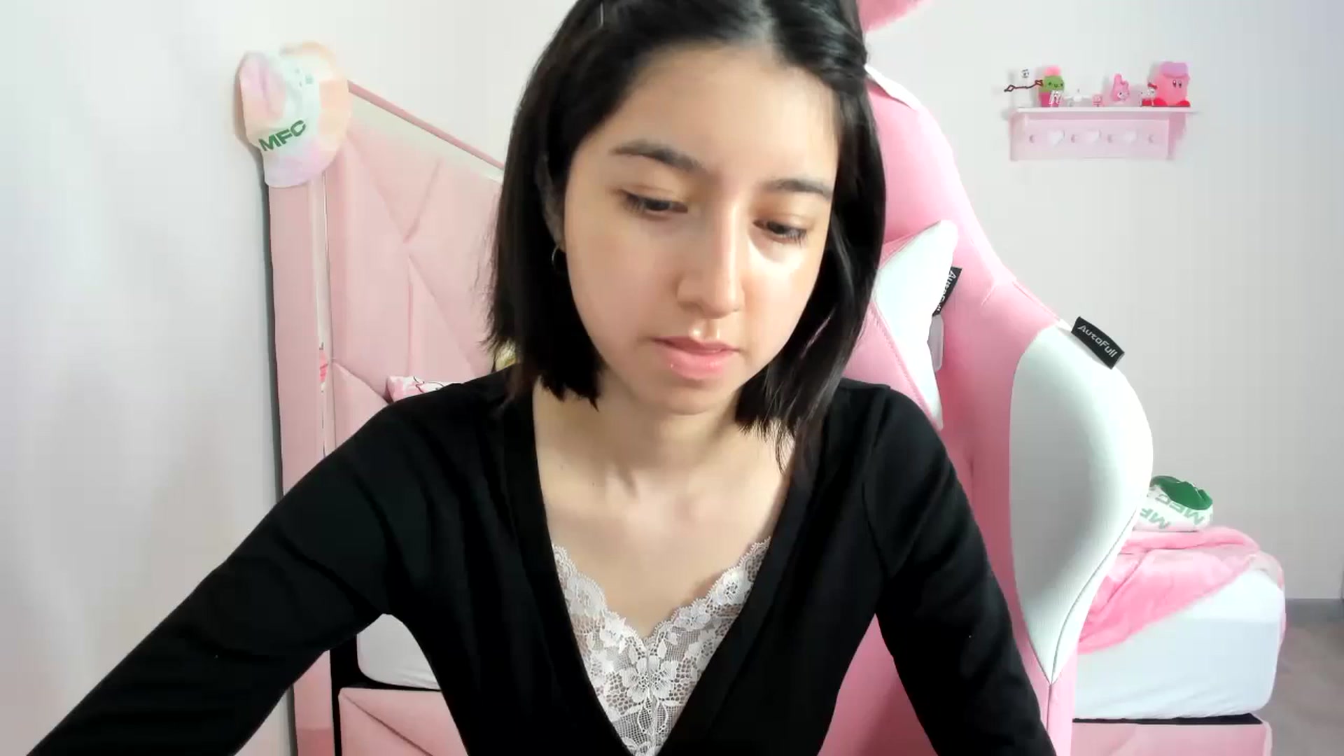 Gallery image thumbnail from Cherrycute666's myfreecams stream on, 02/12/2024, 24:05 image 20 of 20