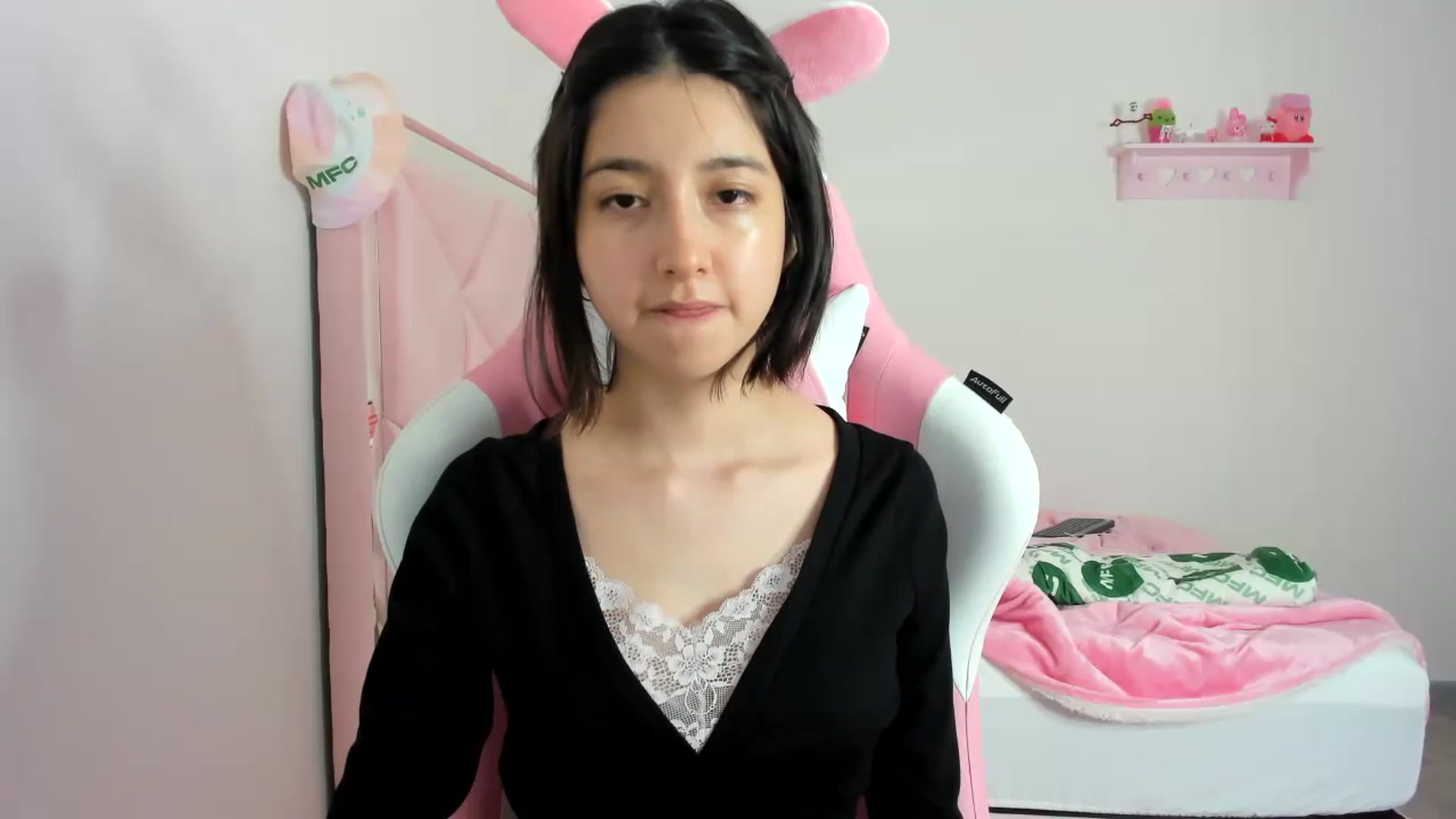Gallery image thumbnail from Cherrycute666's myfreecams stream on, 02/12/2024, 02:25 image 14 of 20