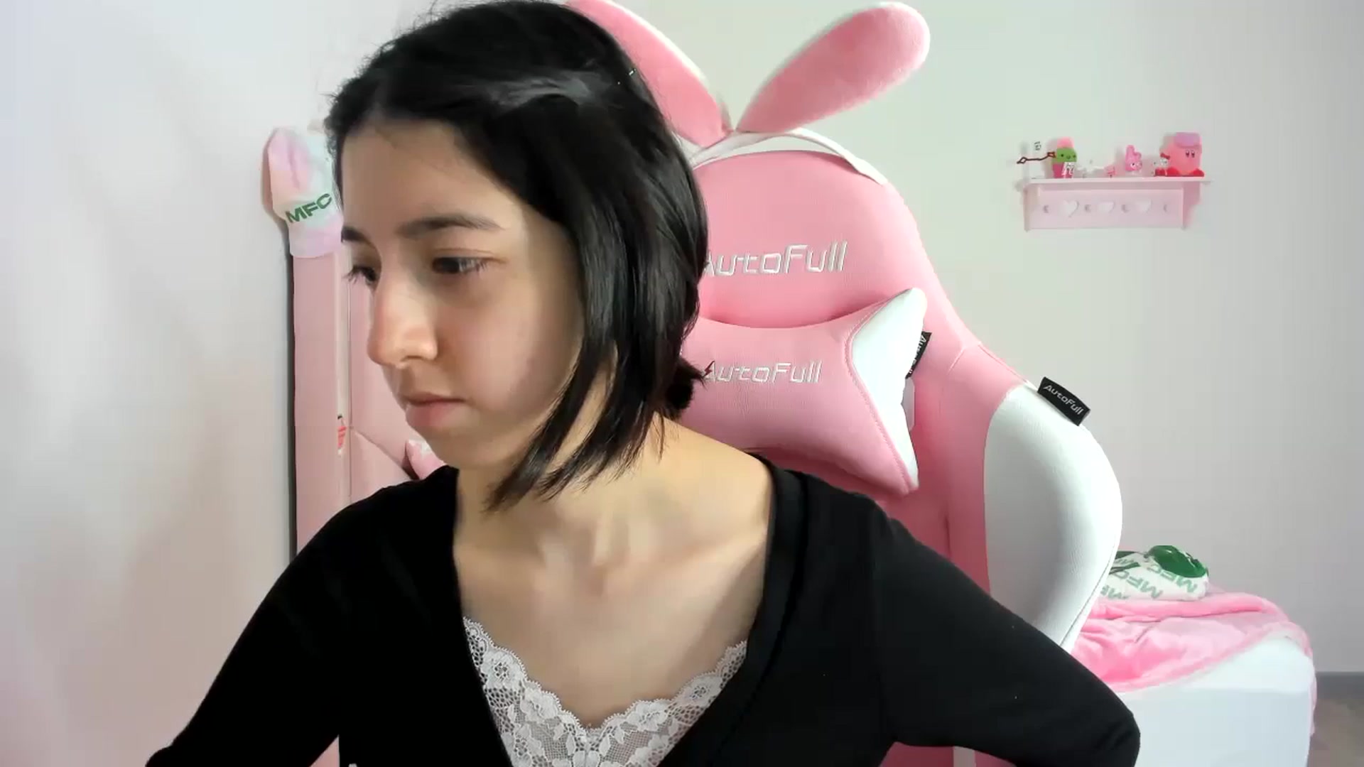 Gallery image thumbnail from Cherrycute666's myfreecams stream on, 02/12/2024, 02:25 image 4 of 20