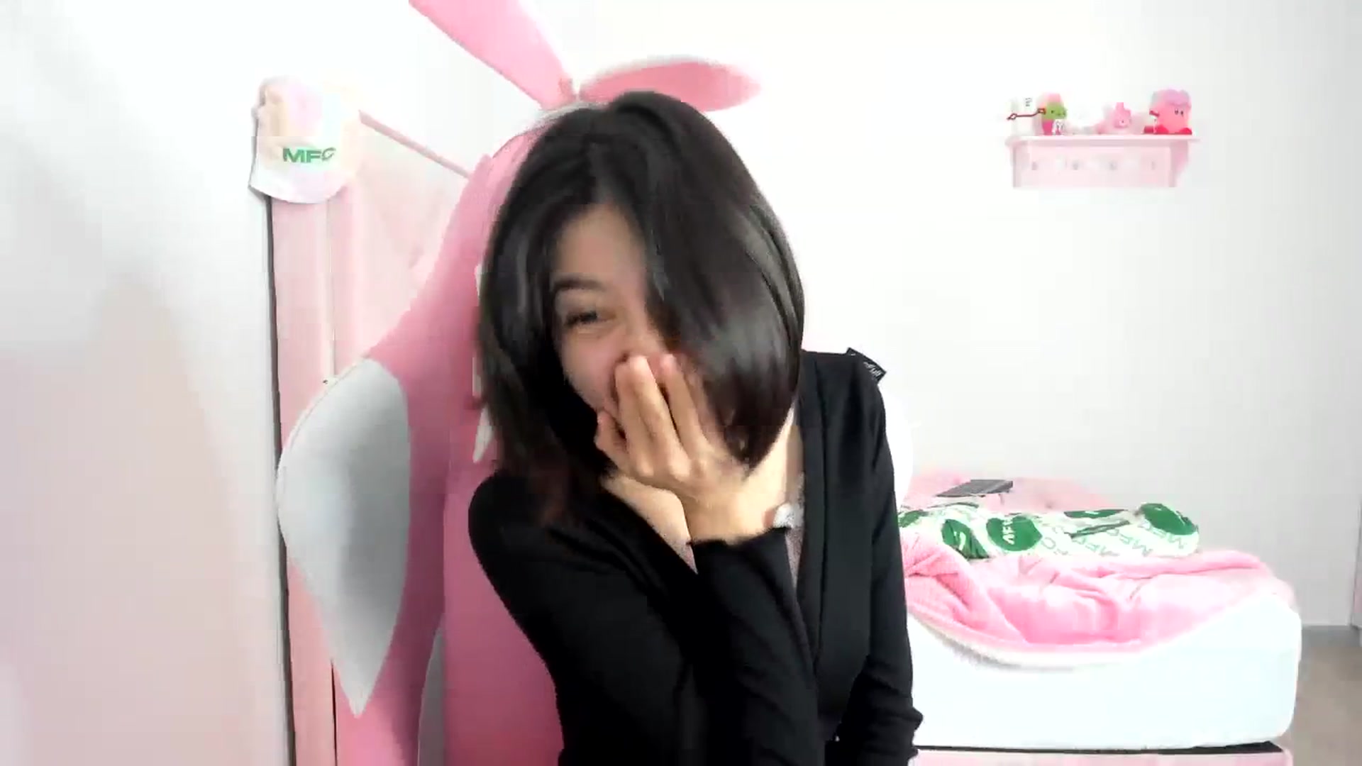 Gallery image thumbnail from Cherrycute666's myfreecams stream on, 02/12/2024, 06:26 image 20 of 20