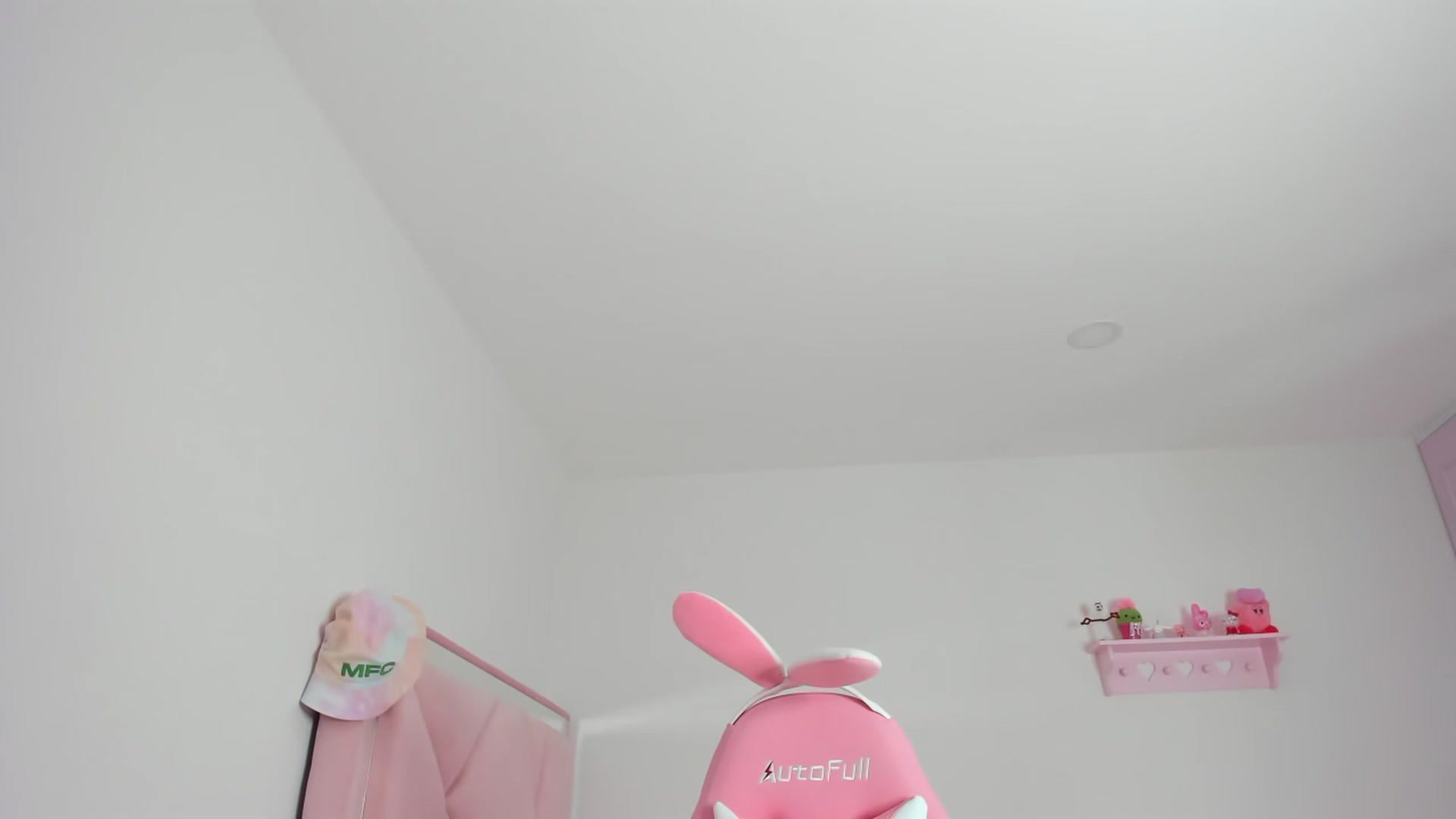 Gallery image thumbnail from Cherrycute666's myfreecams stream on, 02/12/2024, 06:26 image 17 of 20