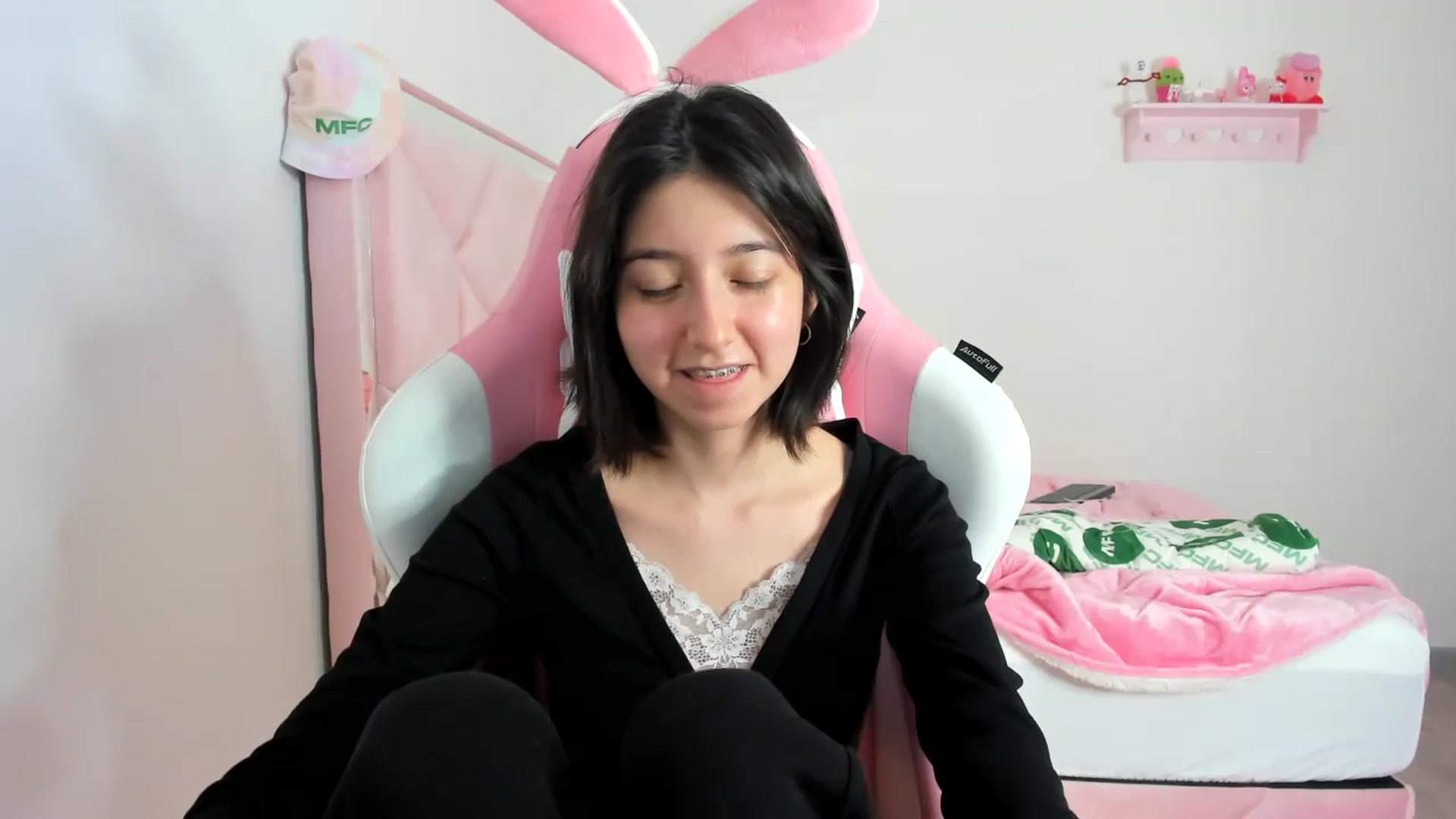 Gallery image thumbnail from Cherrycute666's myfreecams stream on, 02/12/2024, 06:26 image 8 of 20