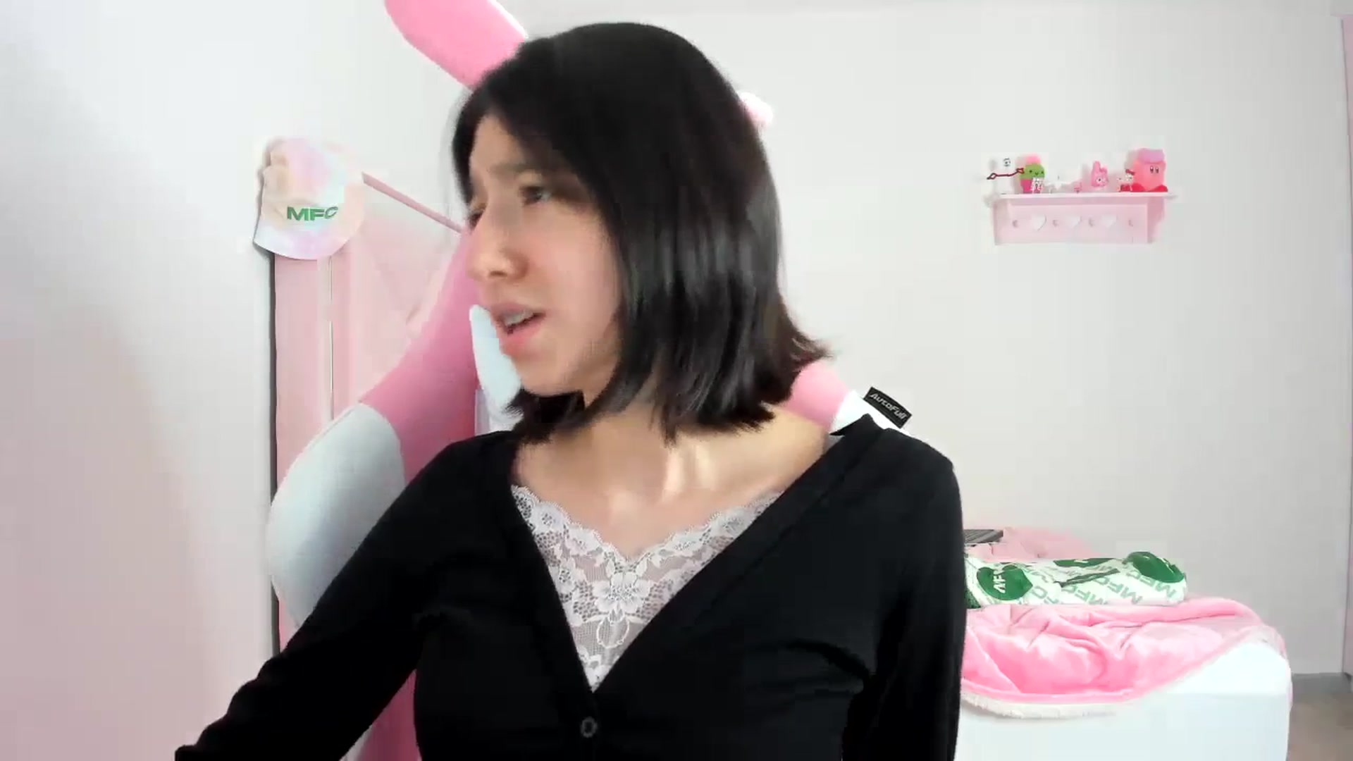 Gallery image thumbnail from Cherrycute666's myfreecams stream on, 02/12/2024, 06:26 image 18 of 20