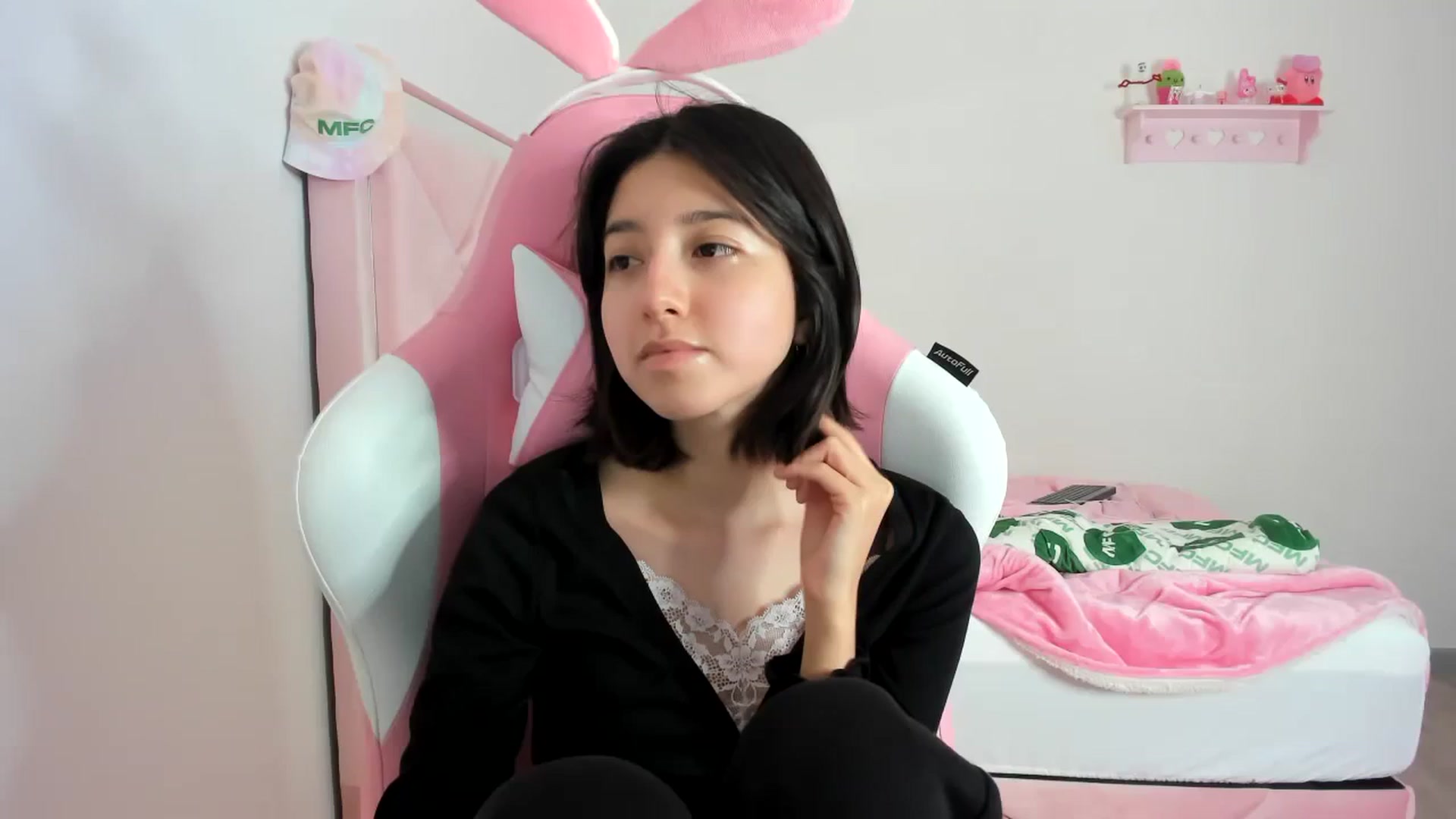 Gallery image thumbnail from Cherrycute666's myfreecams stream on, 02/12/2024, 06:26 image 9 of 20