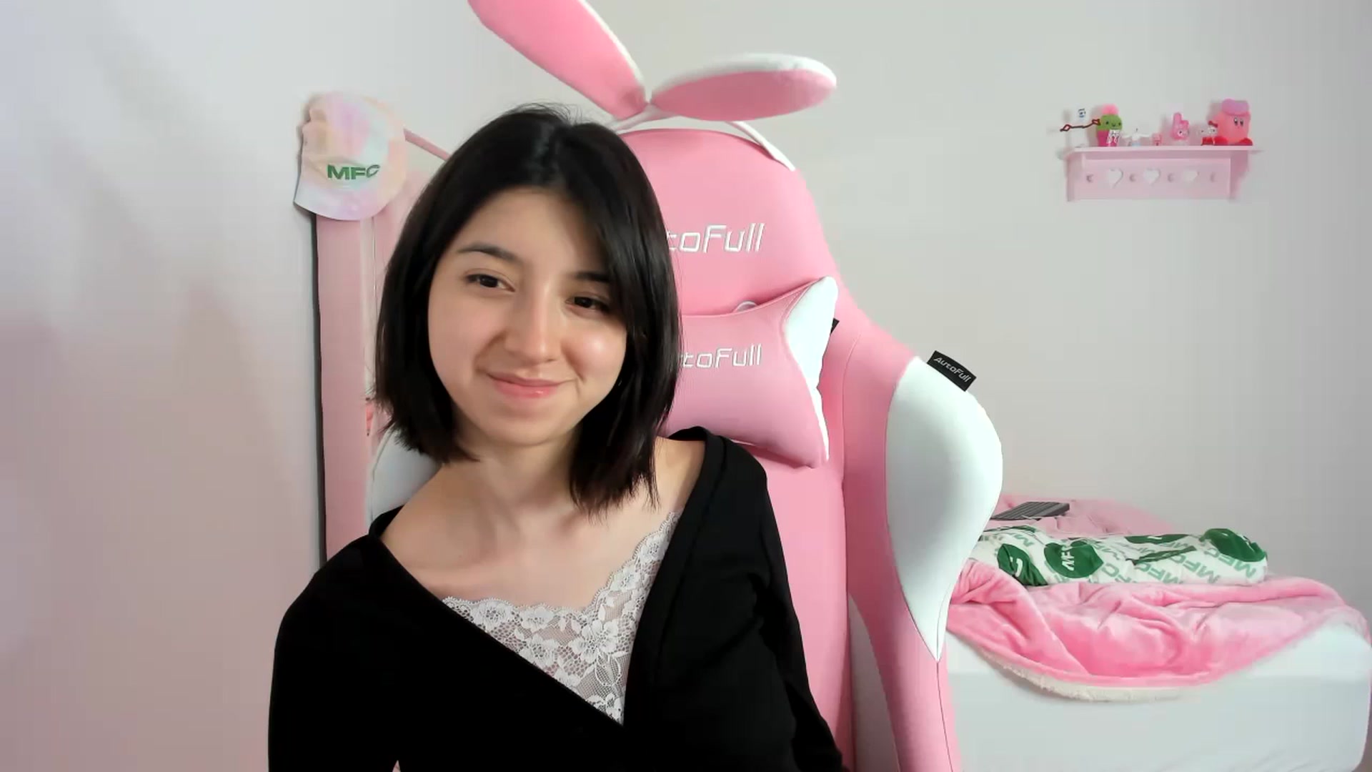 Gallery image thumbnail from Cherrycute666's myfreecams stream on, 02/12/2024, 09:03 image 7 of 20