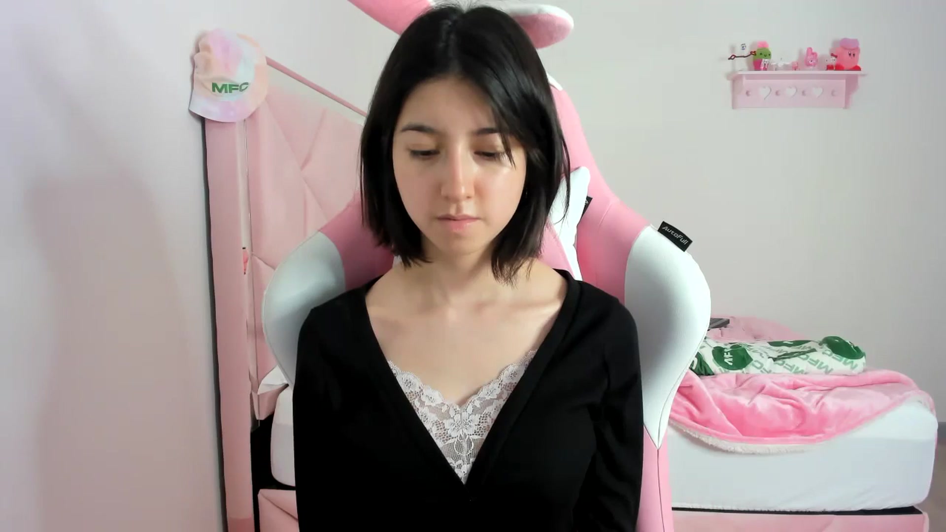 Gallery image thumbnail from Cherrycute666's myfreecams stream on, 02/12/2024, 09:03 image 9 of 20