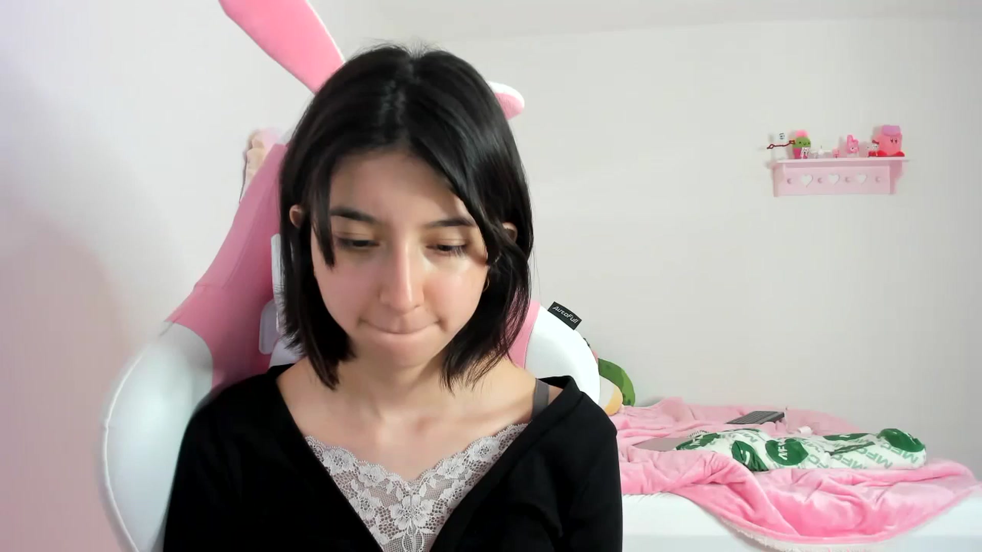 Gallery image thumbnail from Cherrycute666's myfreecams stream on, 02/12/2024, 09:03 image 16 of 20