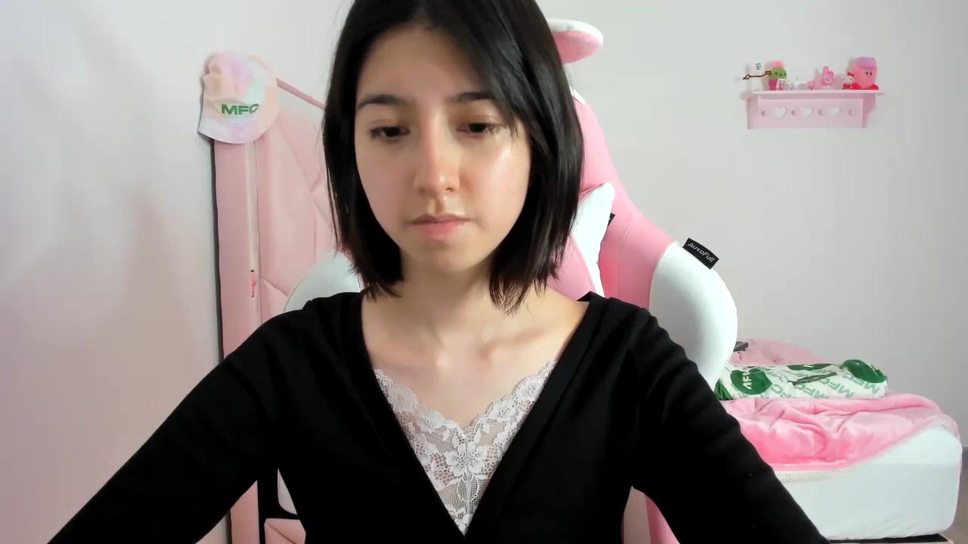 Gallery image thumbnail from Cherrycute666's myfreecams stream on, 02/12/2024, 09:03 image 6 of 20