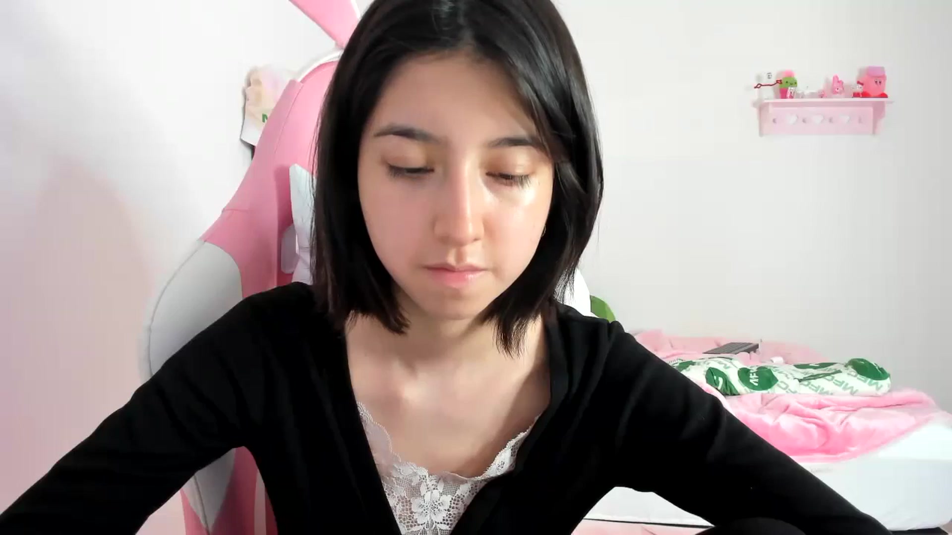 Gallery image thumbnail from Cherrycute666's myfreecams stream on, 02/12/2024, 09:03 image 18 of 20