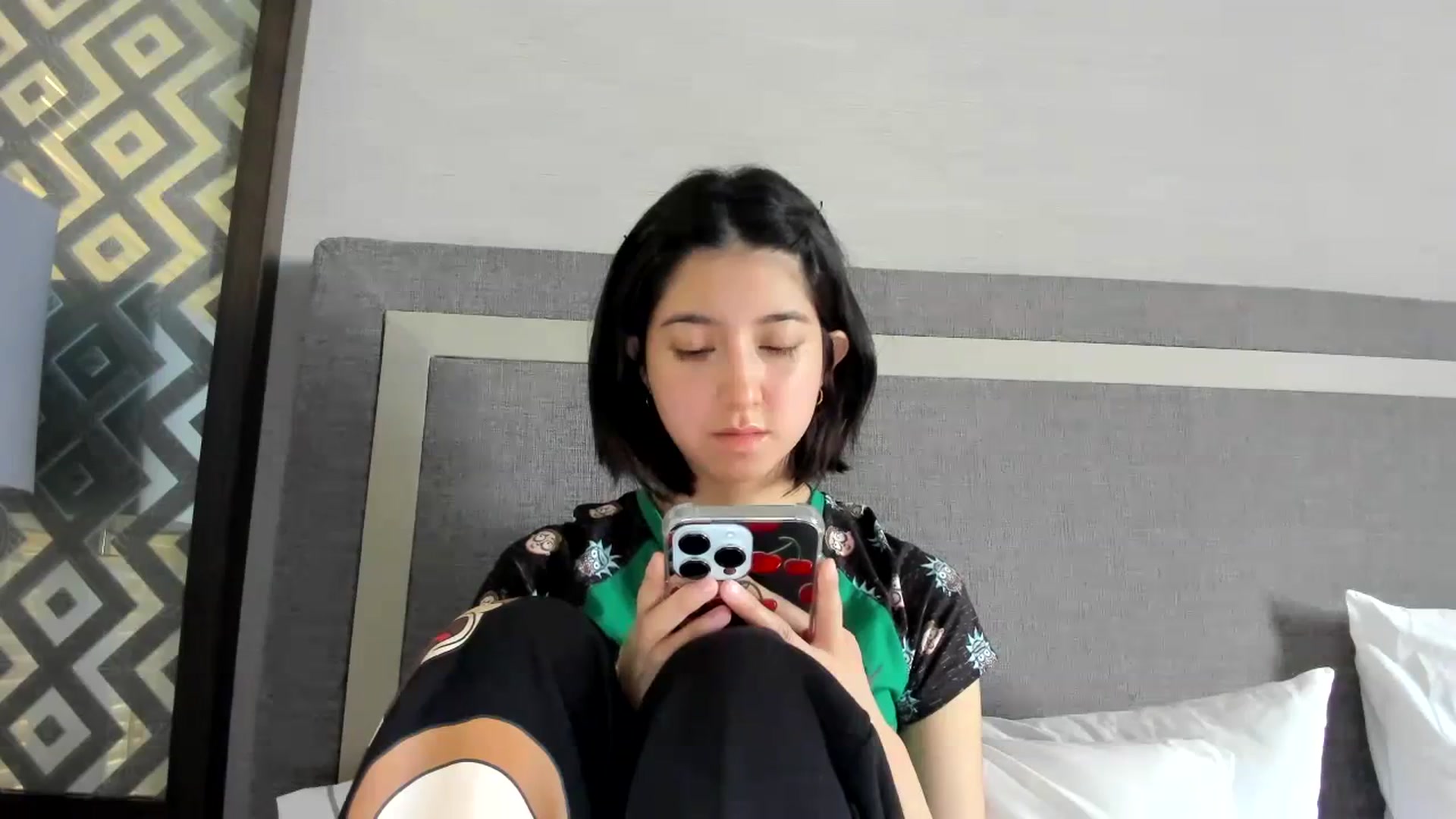 Gallery image thumbnail from Cherrycute666's myfreecams stream on, 02/13/2024, 24:03 image 7 of 20