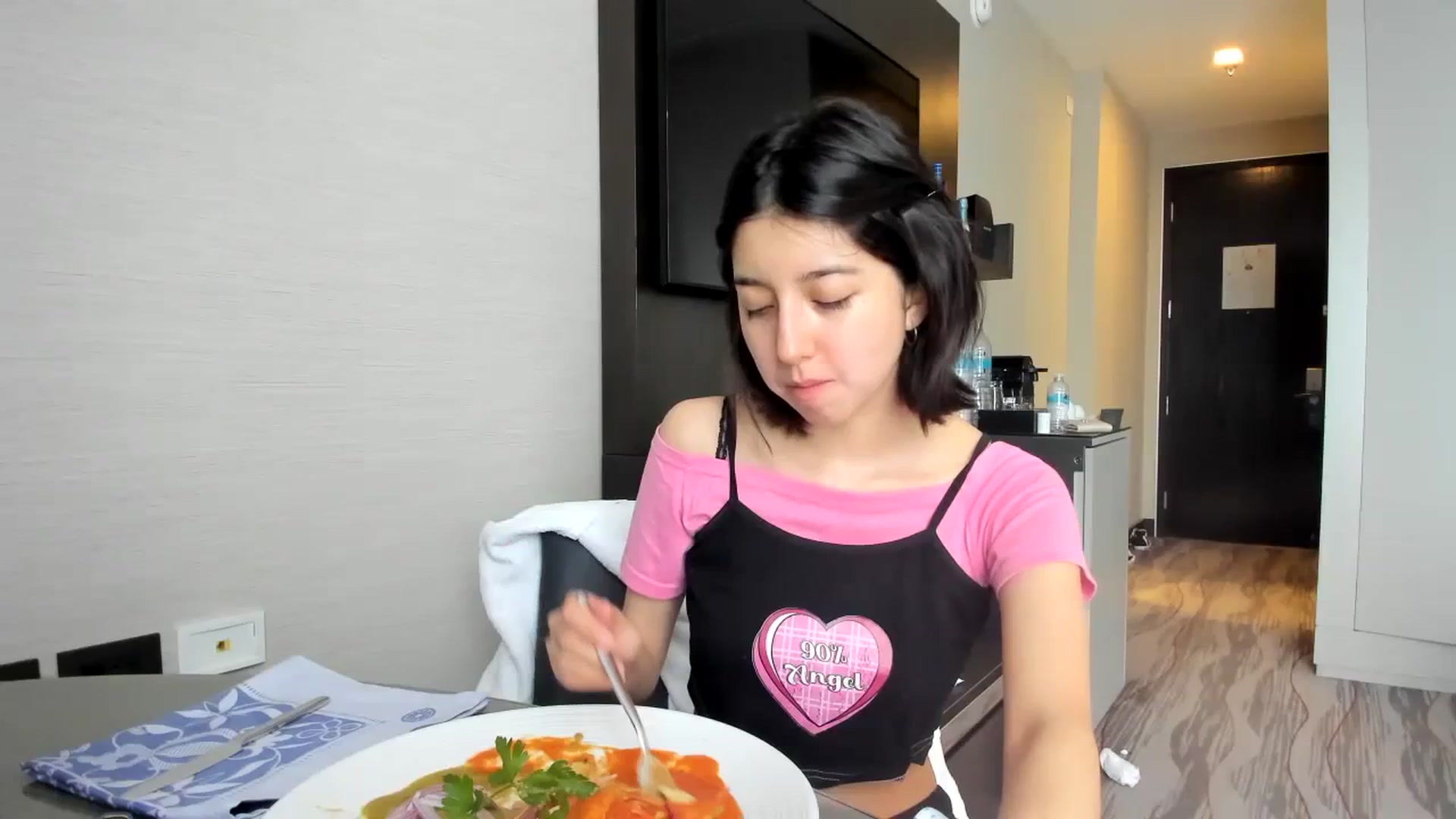 Gallery image thumbnail from Cherrycute666's myfreecams stream on, 02/13/2024, 23:17 image 1 of 20