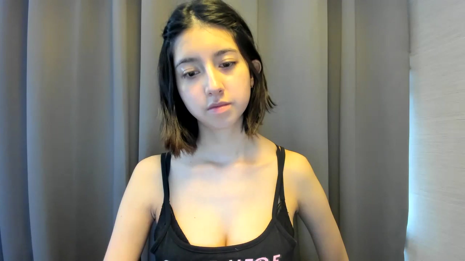 Gallery image thumbnail from Cherrycute666's myfreecams stream on, 02/15/2024, 20:49 image 4 of 20
