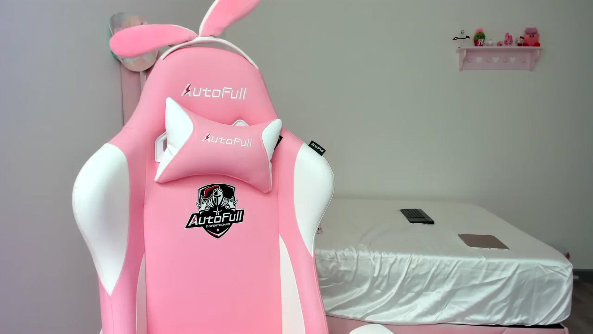 Gallery image thumbnail from Cherrycute666's myfreecams stream on, 02/16/2024, 23:20 image 4 of 20