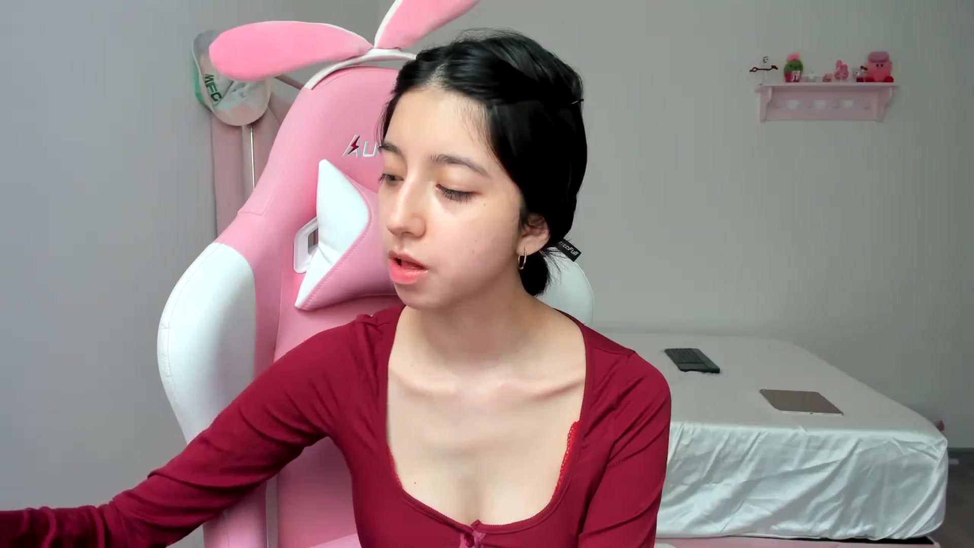 Gallery image thumbnail from Cherrycute666's myfreecams stream on, 02/16/2024, 23:20 image 11 of 20