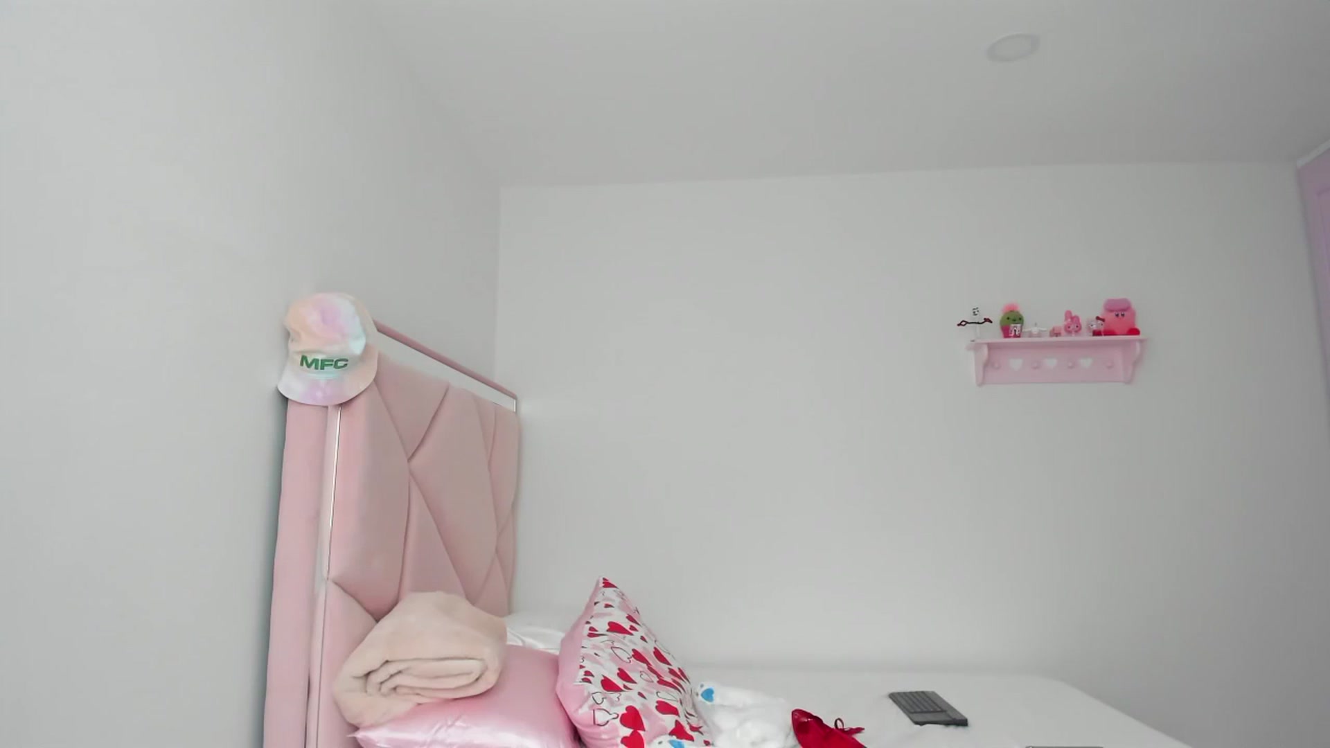 Gallery image thumbnail from Cherrycute666's myfreecams stream on, 02/16/2024, 23:55 image 14 of 20