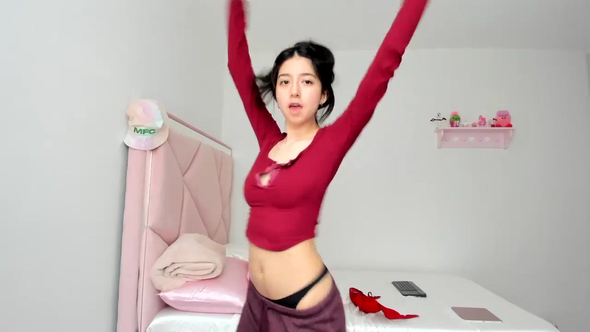 Gallery image thumbnail from Cherrycute666's myfreecams stream on, 02/16/2024, 23:55 image 11 of 20